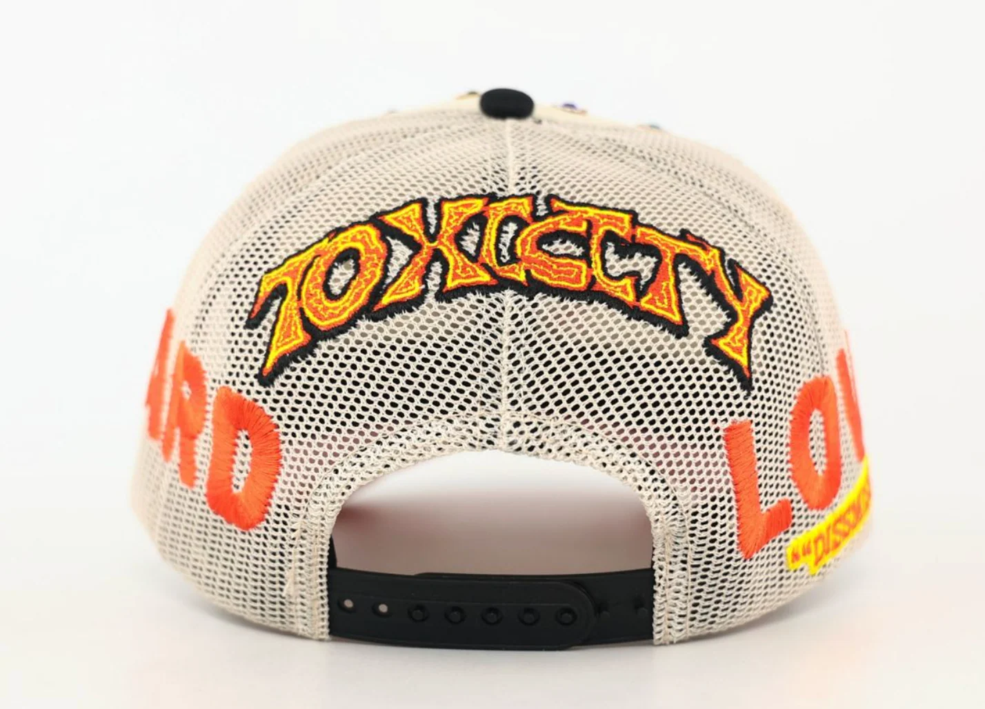 MOUR X TOXICITY "LOVE HARD" MESH TRUCKER (OFF WHITE/BLACK) - Image 4