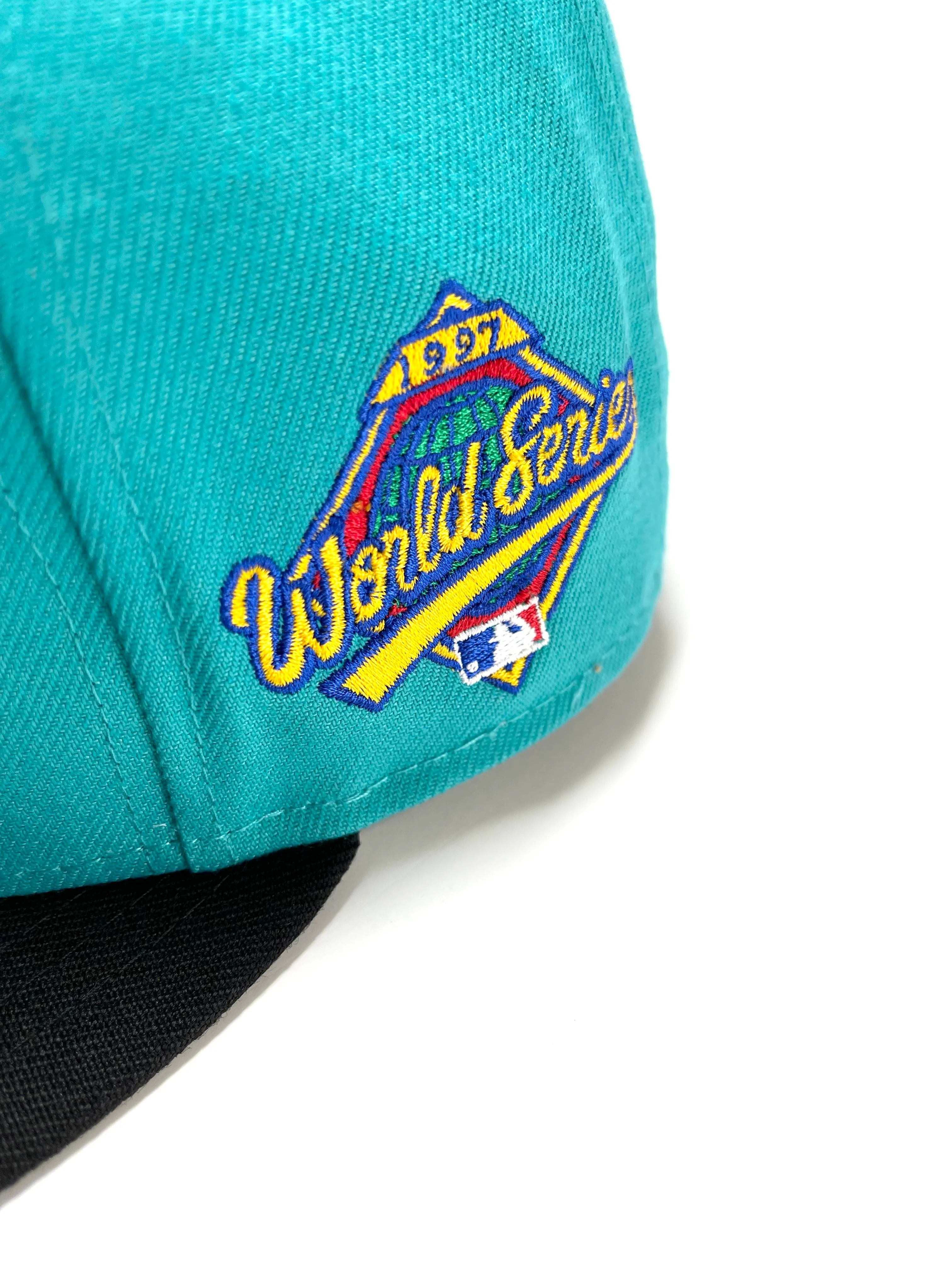 NEW ERA "1997 WS SIDE PATCH" FLORIDA MARLINS FITTED HAT - Image 2