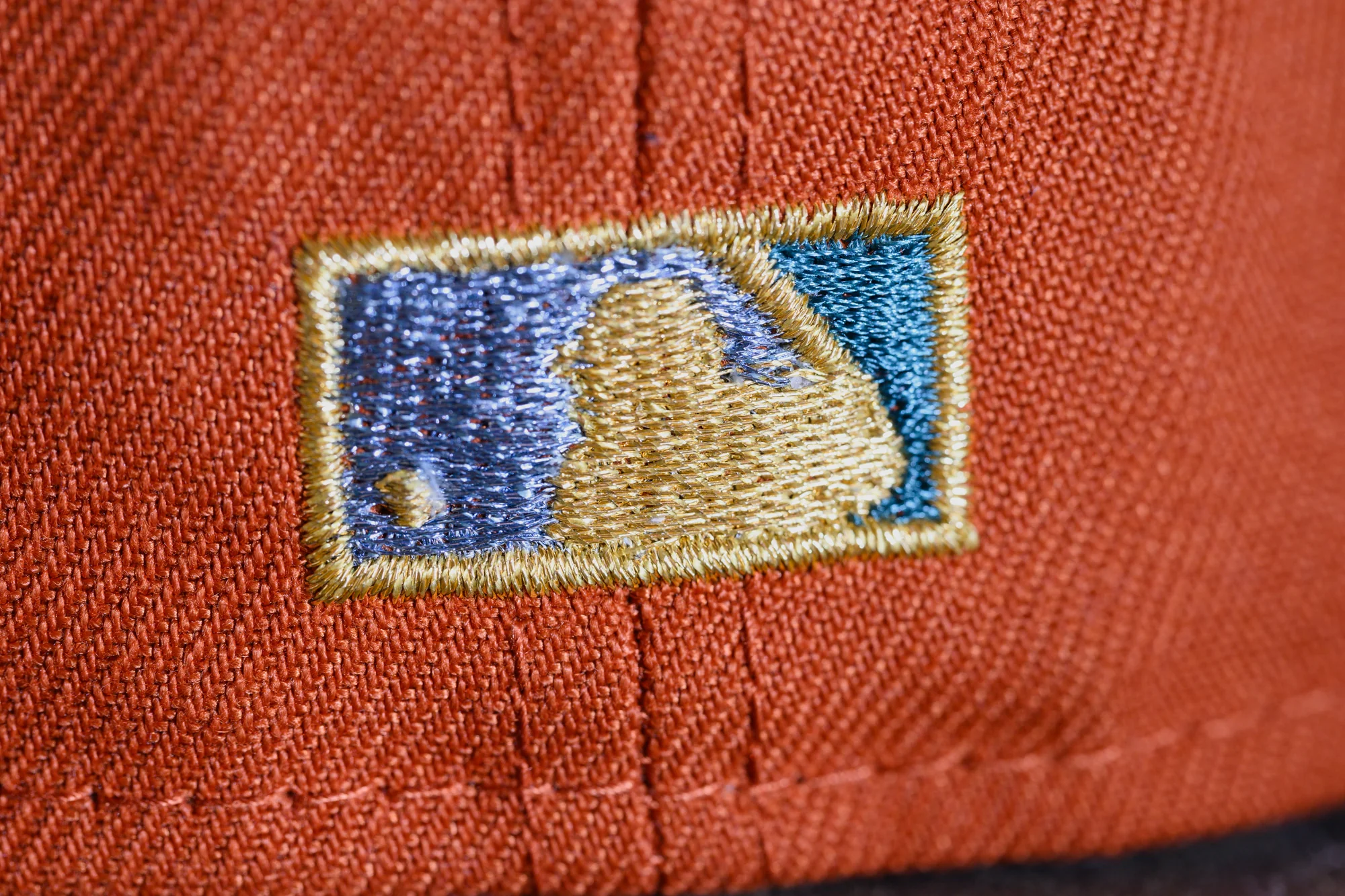 NEW ERA "AQUA" ANAHEIM ANGELS FITTED HAT (RUST/PINE GREEN) - Image 3