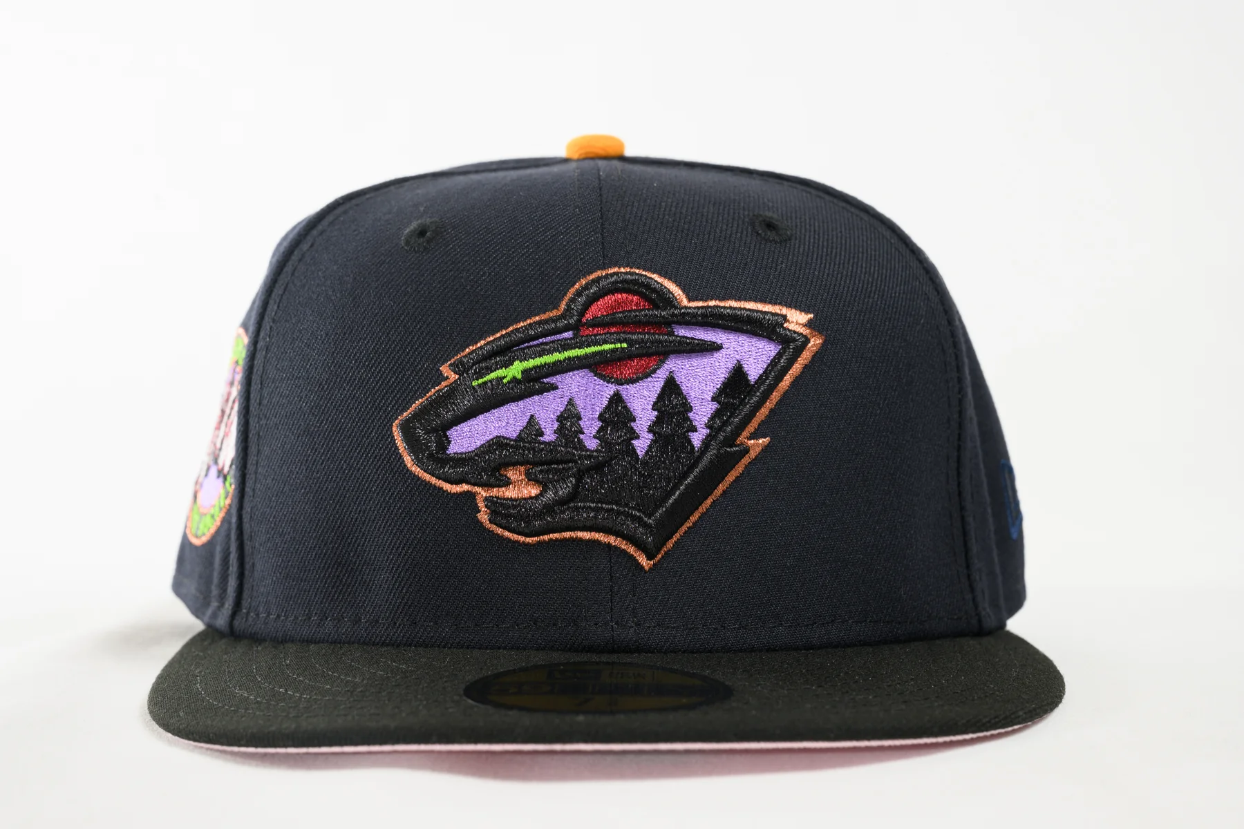 NEW ERA "BAD MOON" MINNESOTA WILD (NAVY/BLACK/YELLOW) - Image 7