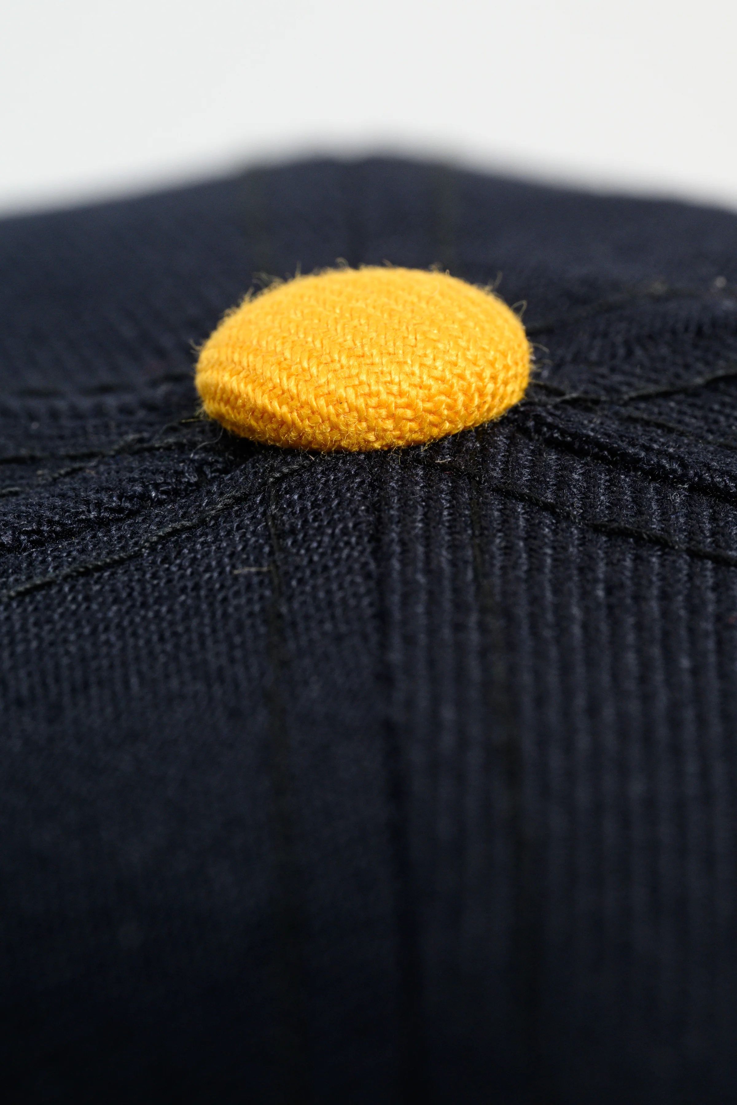 NEW ERA "BAY AREA” BOSTON BRUINS FITTED HAT (NAVY/NIGHTSHIFT NAVY/GOLD) - Image 3