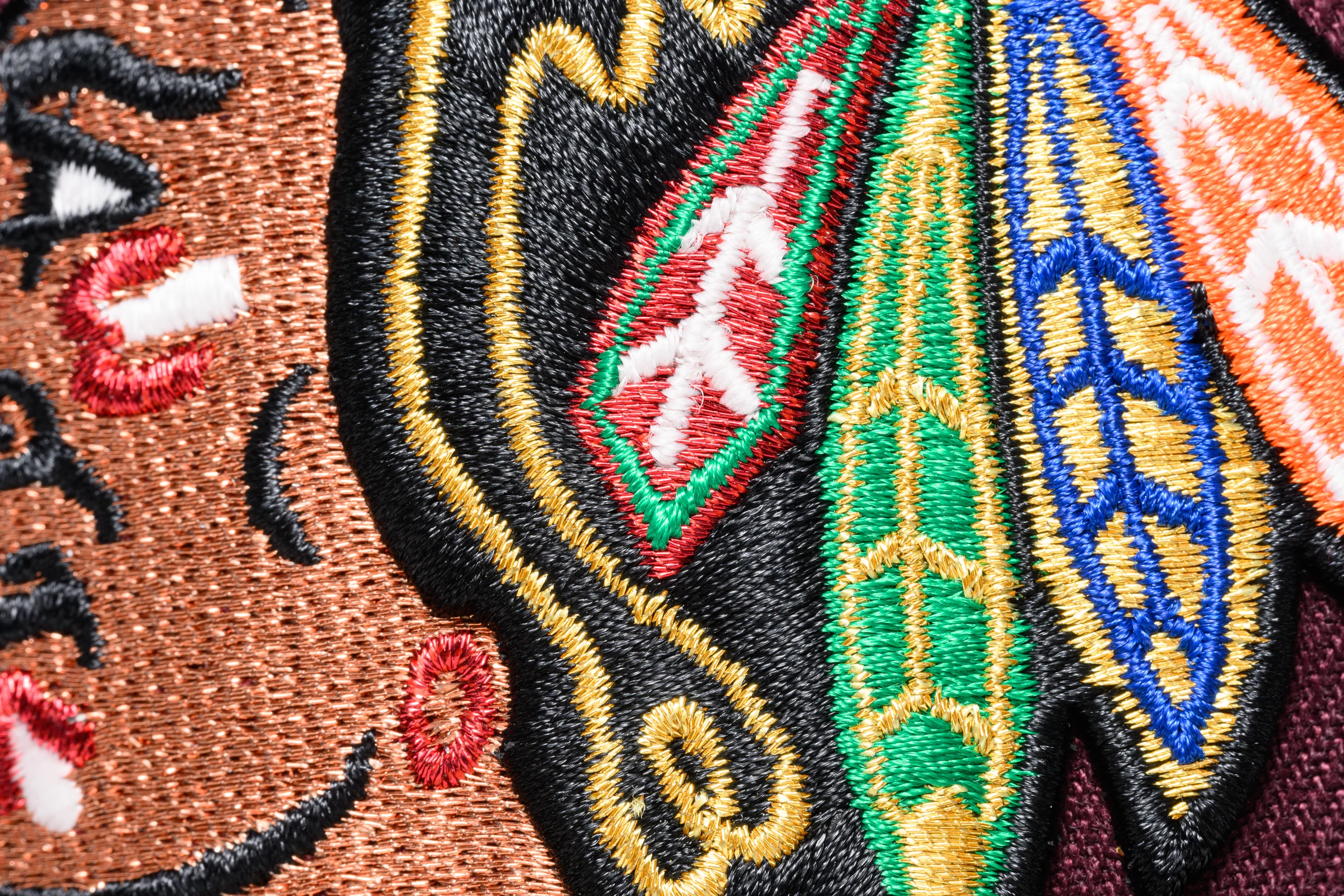 NEW ERA "BIG CHIEFIN" CHICAGO BLACKHAWKS FITTED HAT ( MAROON/BLACK) - Image 6