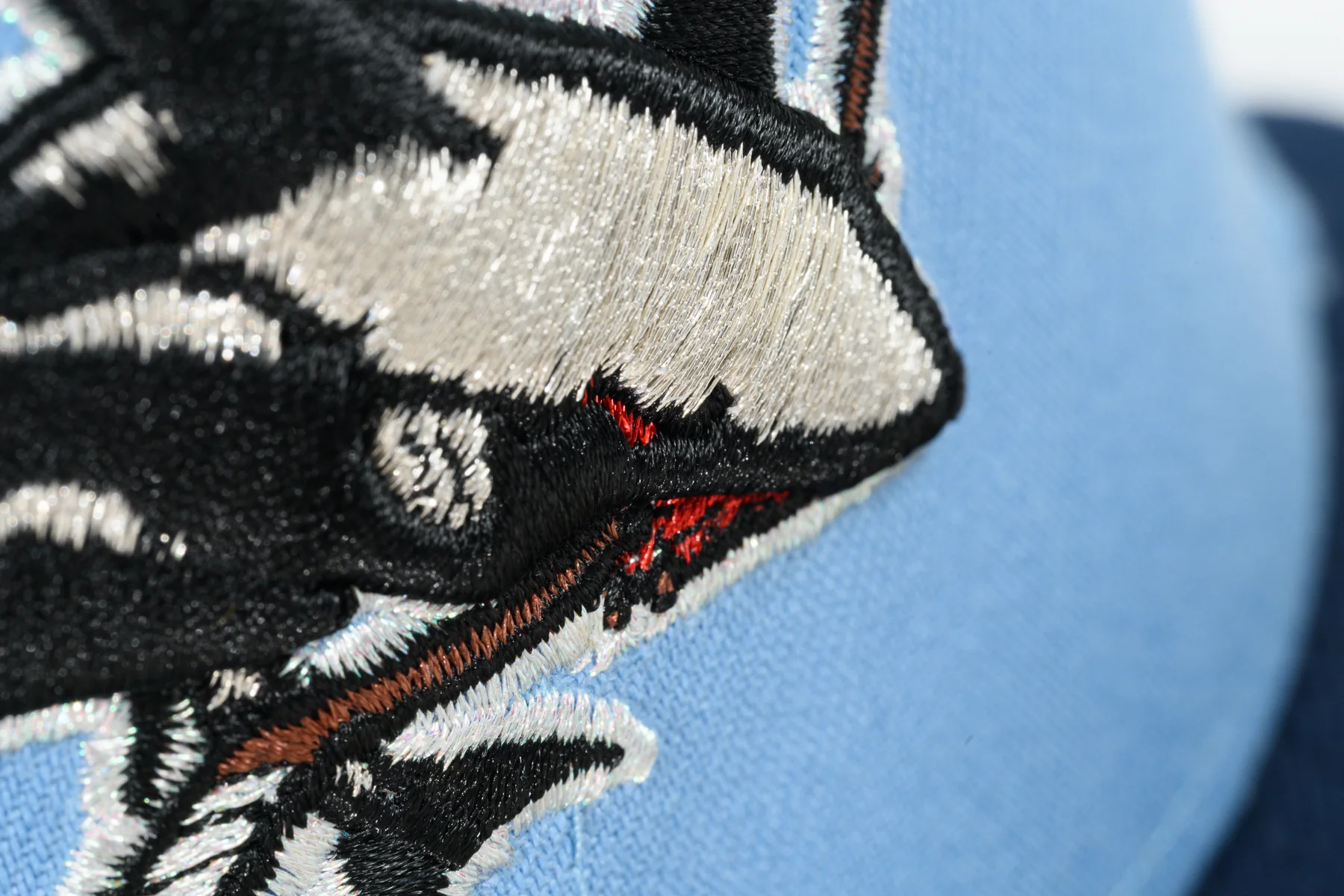 NEW ERA "BLOOD ON THE ICE" SAN JOSE SHARKS (SKY BLUE/OCEANSIDE BLUE/ DARK GRAPHITE) - Image 9