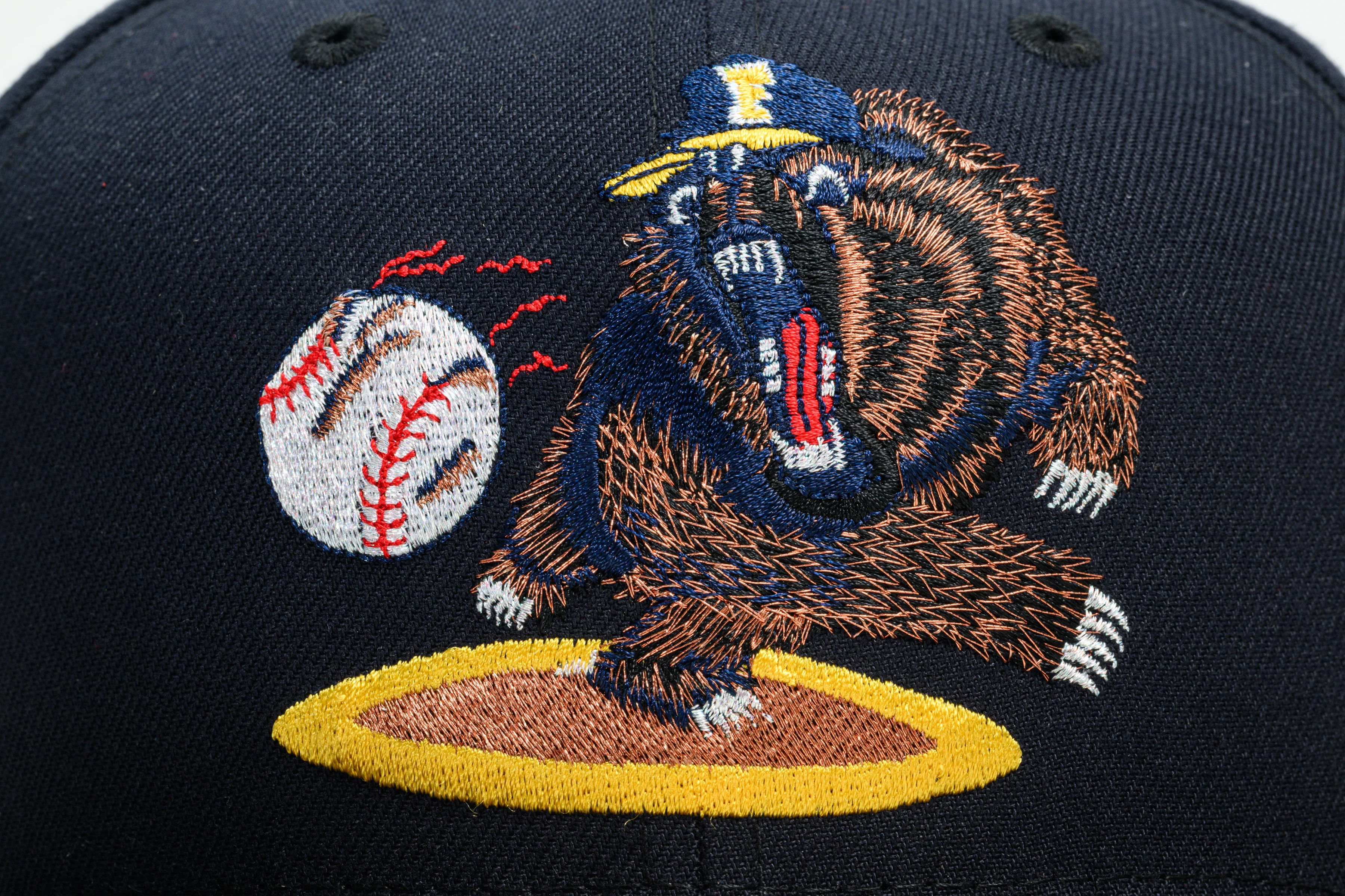NEW ERA "CALI BEAR” FRESNO GRIZZLIES FITTED HAT (NAVY/A GOLD) - Image 8