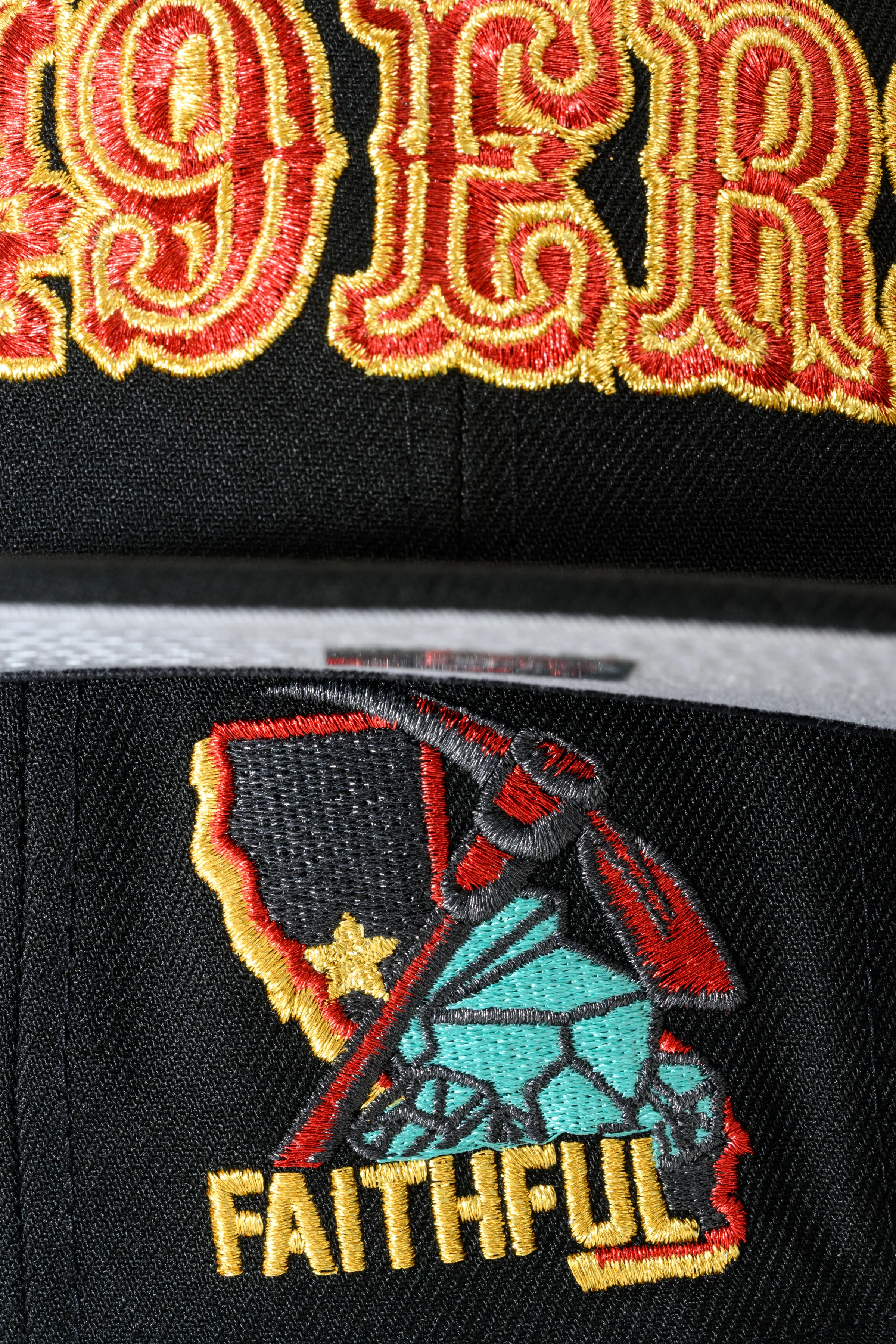 NEW ERA "DIAMOND LIFE” SAN FRANCISCO 49ERS FITTED HAT (BLACK/CLEAR MINT) - Image 7
