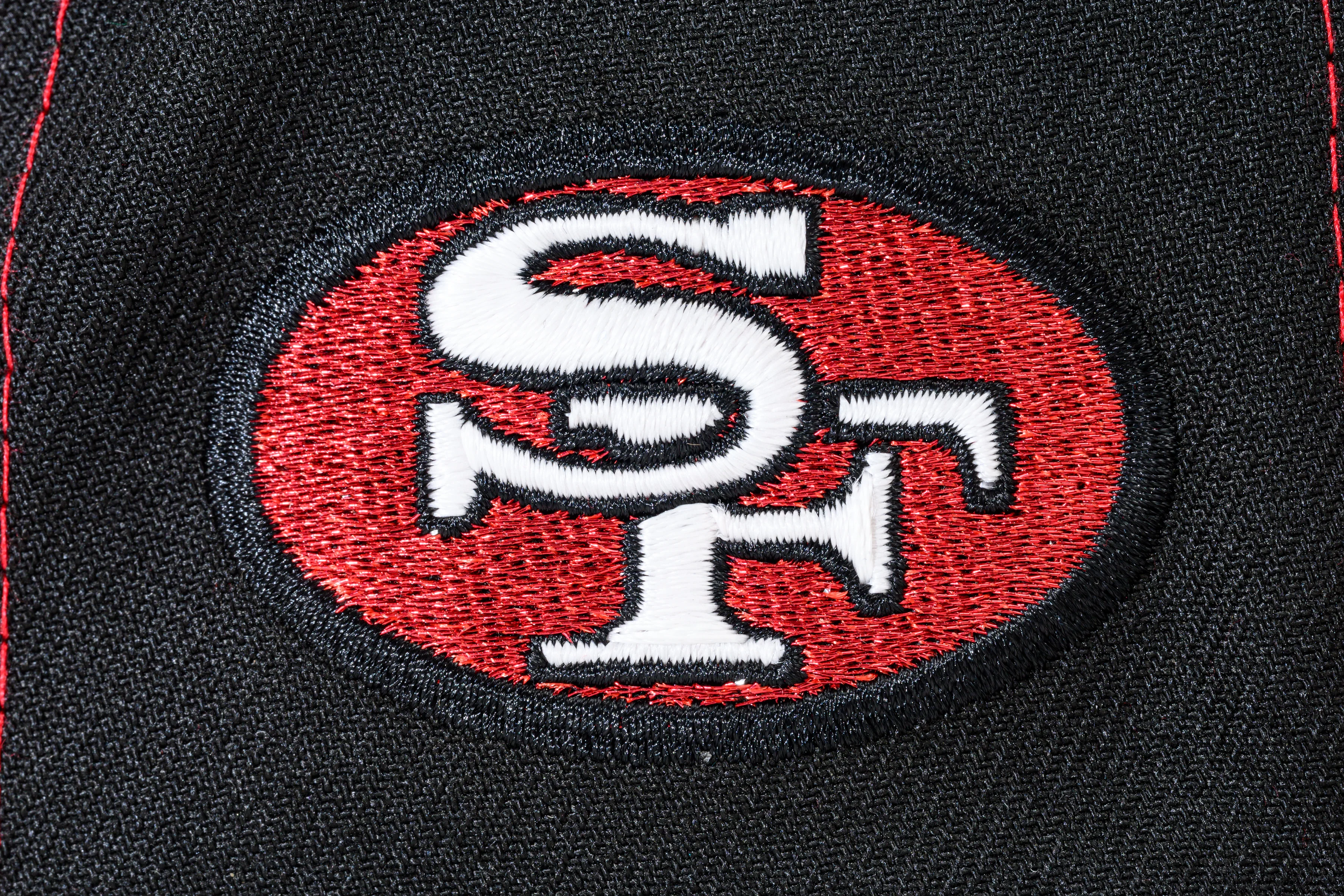 NEW ERA "DIAMOND TURF” SAN FRANCISCO 49ERS FITTED HAT (RED/BLACK) - Image 3