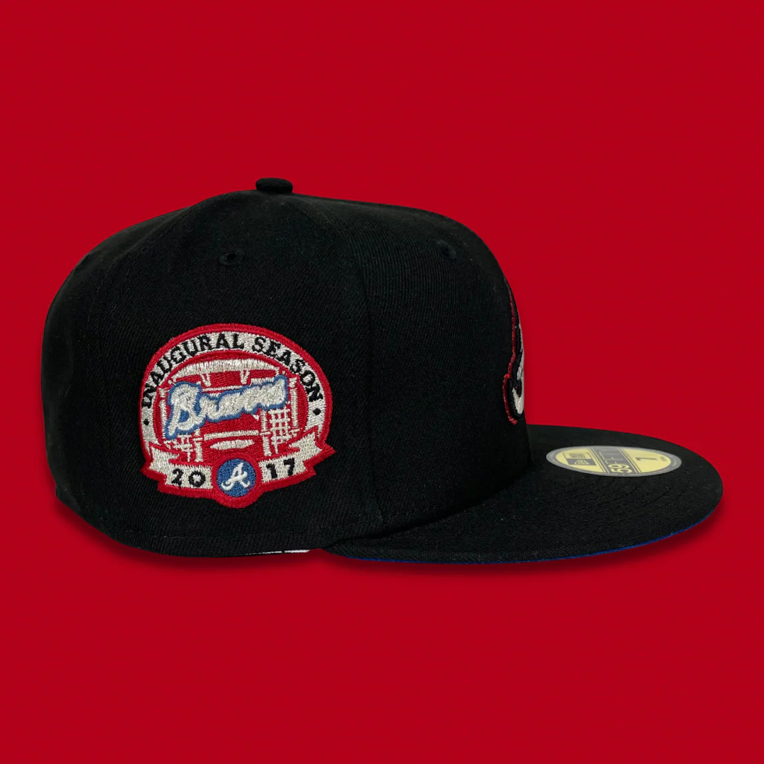 NEW ERA "ENFORCER" ATLANTA BRAVES FITTED HAT (BLACK/ BLUE UNDERVISOR) - Image 2