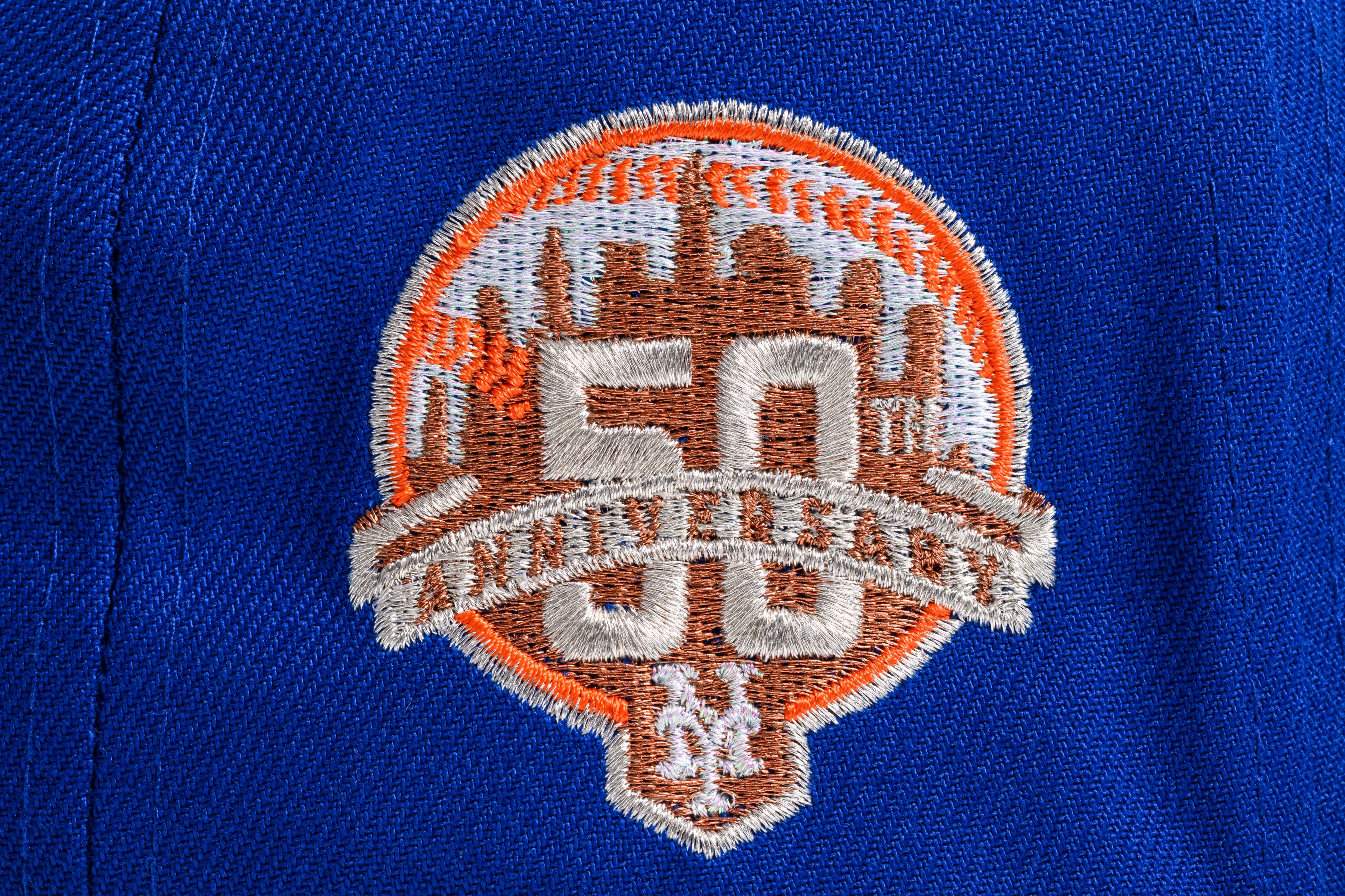 NEW ERA "ETHER" NEW YORK METS FITTED HAT (LIGHT ROYAL / WOODLAND CAMO) - Image 4
