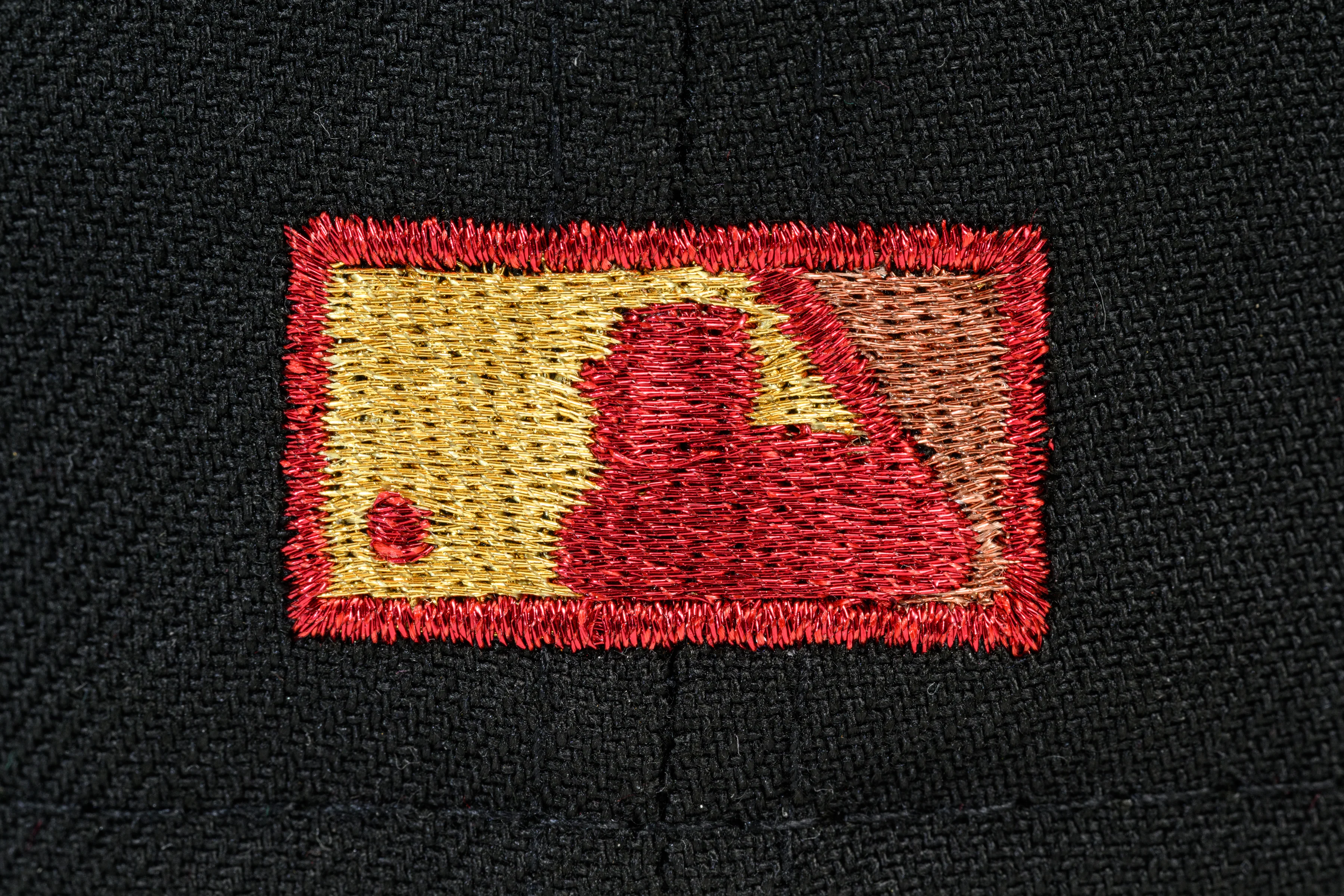 NEW ERA "FINAL ZILLA” SAN FRANCISCO GIANTS  FITTED HAT (BLACK/RIFLE GREEN/RED) - Image 5