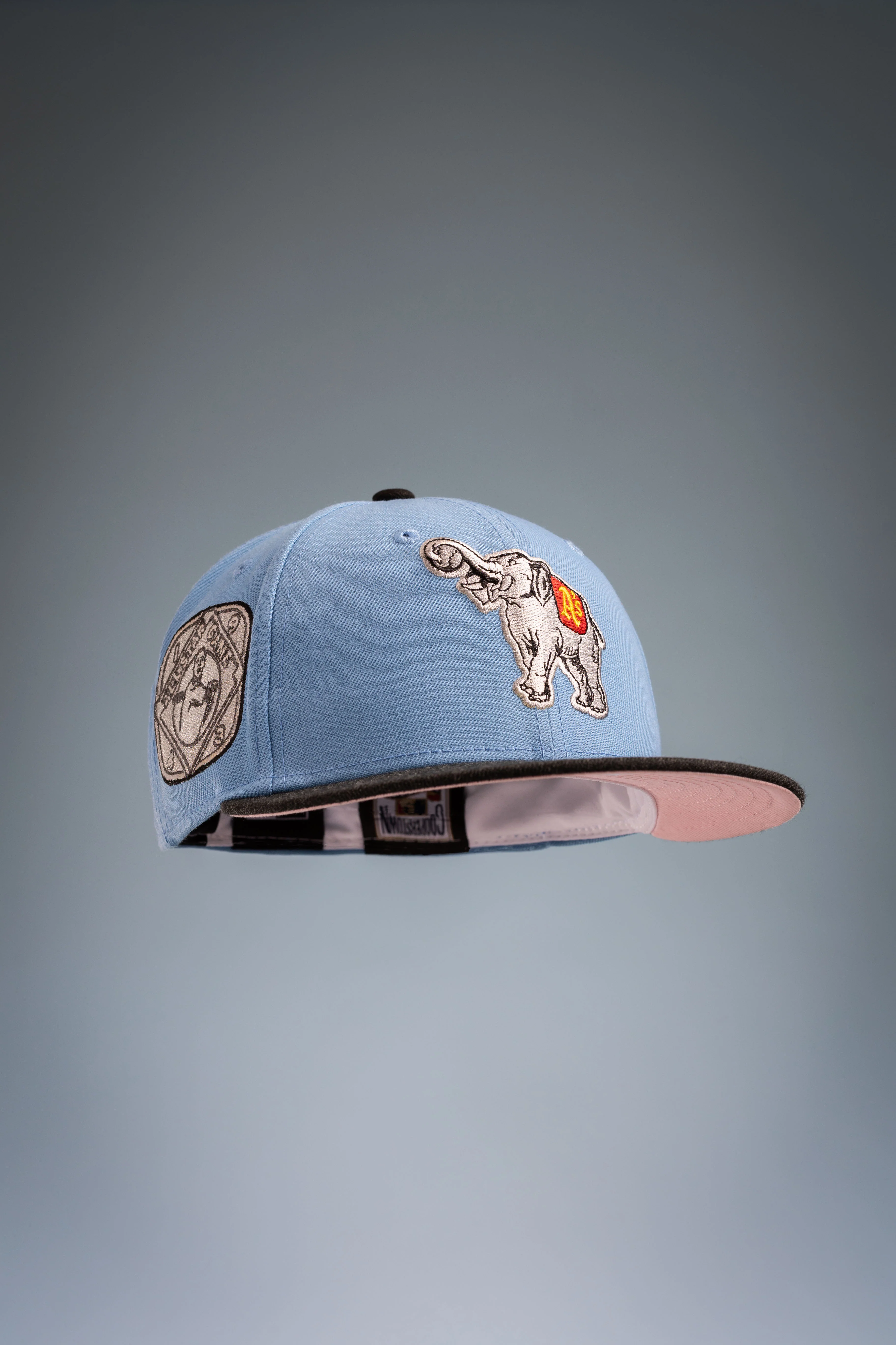 NEW ERA "FLYING ELEPHANT" PHILADELPHIA ATHLETICS FITTED HAT (LIGHT BLUE/HEATHER BLACK) (SIZE 7)