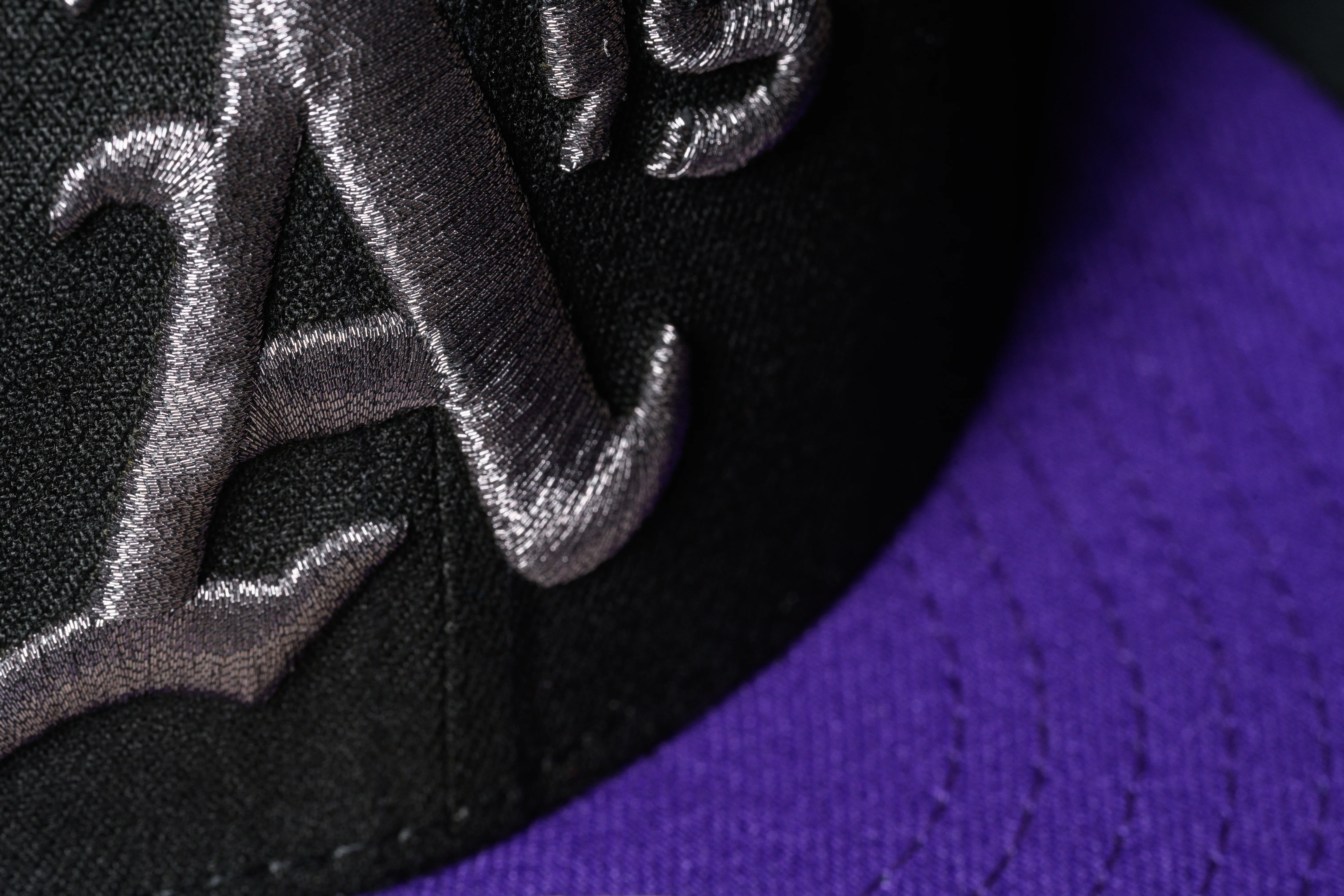 NEW ERA "$HORT DOGG 2.0" OAKLAND A'S FITTED HAT (BLACK/DEEP PURPLE) - Image 5