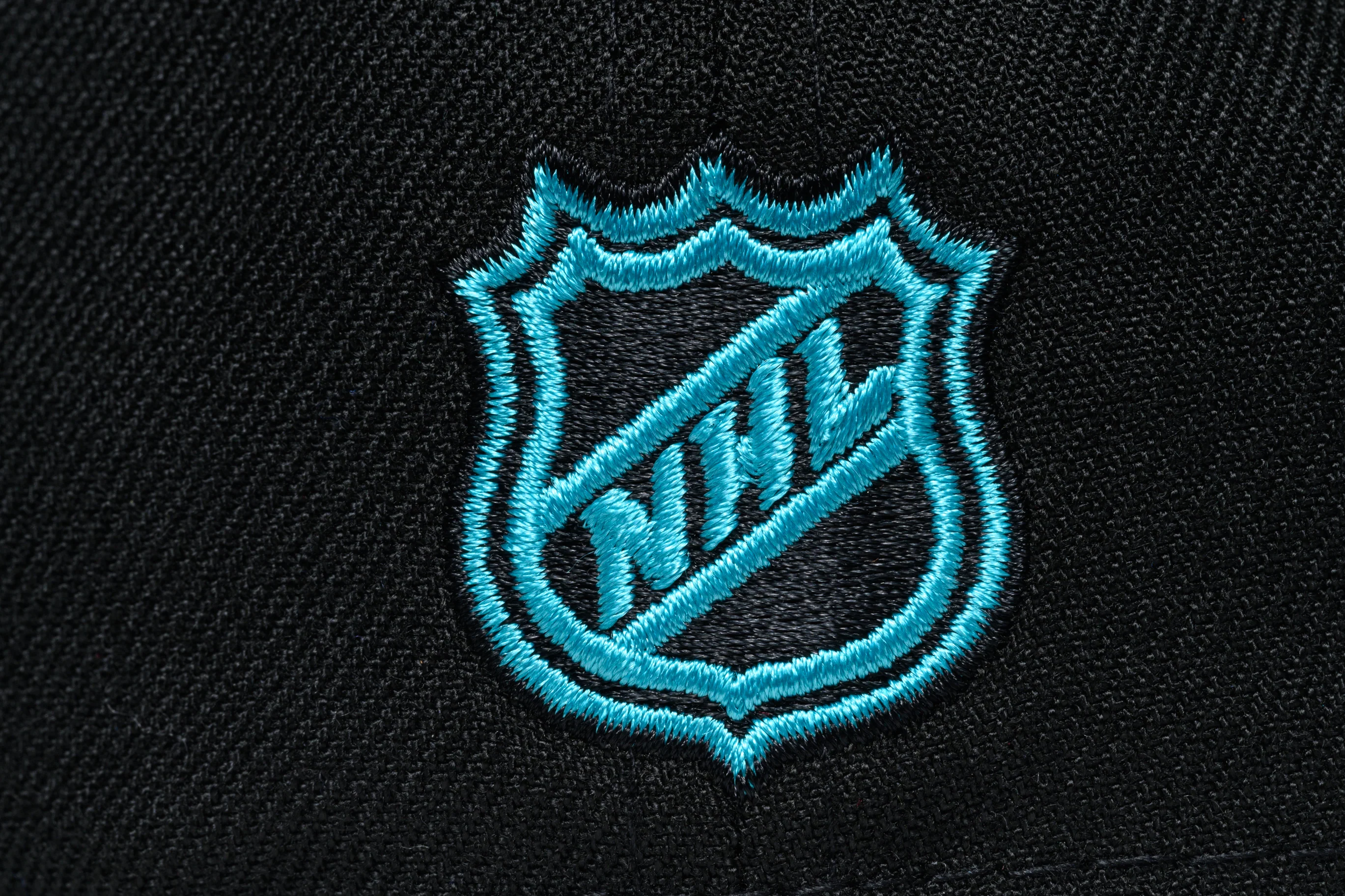 NEW ERA "GOLD GRILL" SAN JOSE SHARKS FITTED HAT ( BLACK/TEAL) - Image 4