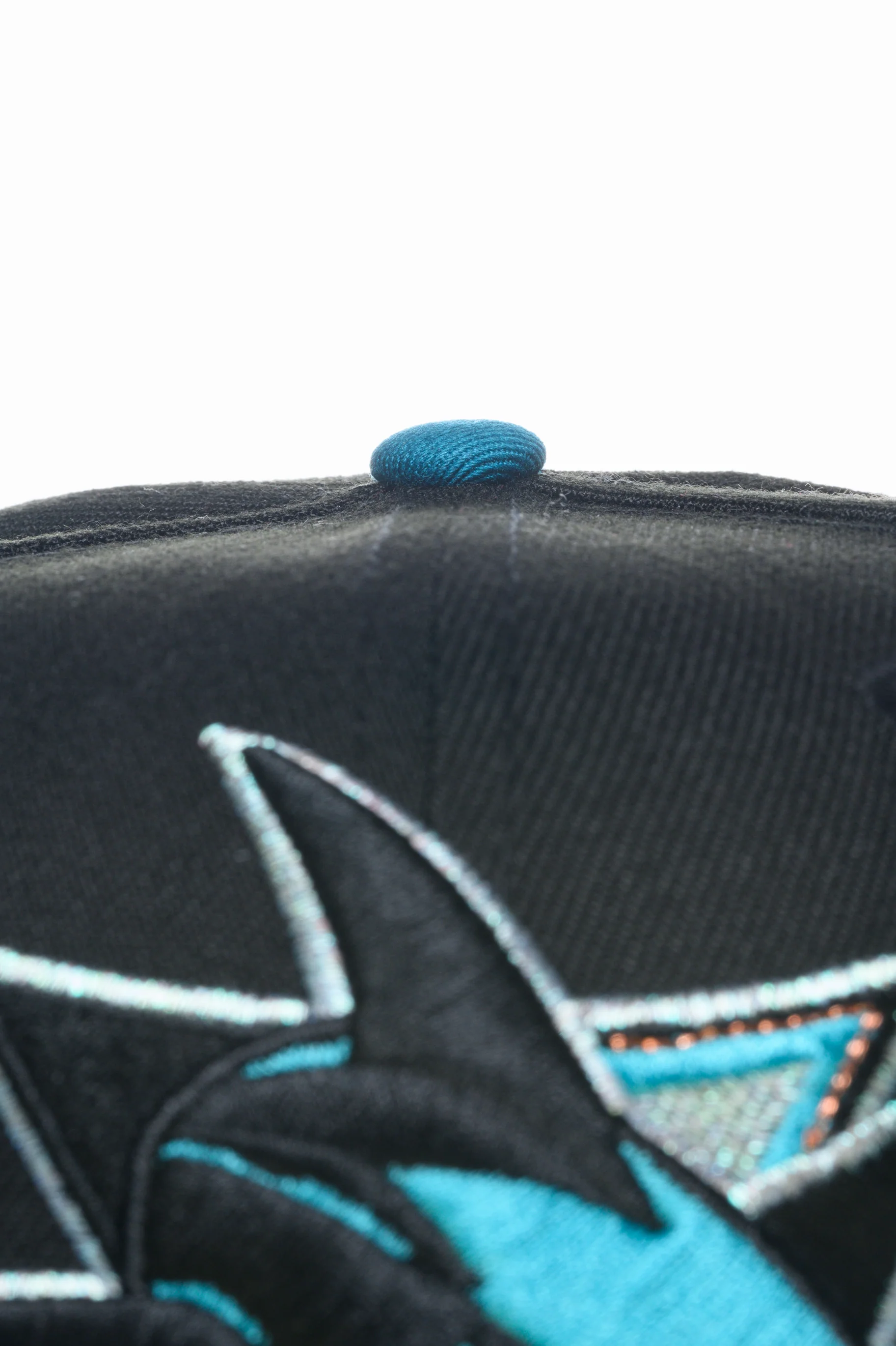 NEW ERA "GOLD GRILL" SAN JOSE SHARKS FITTED HAT ( BLACK/TEAL) - Image 6