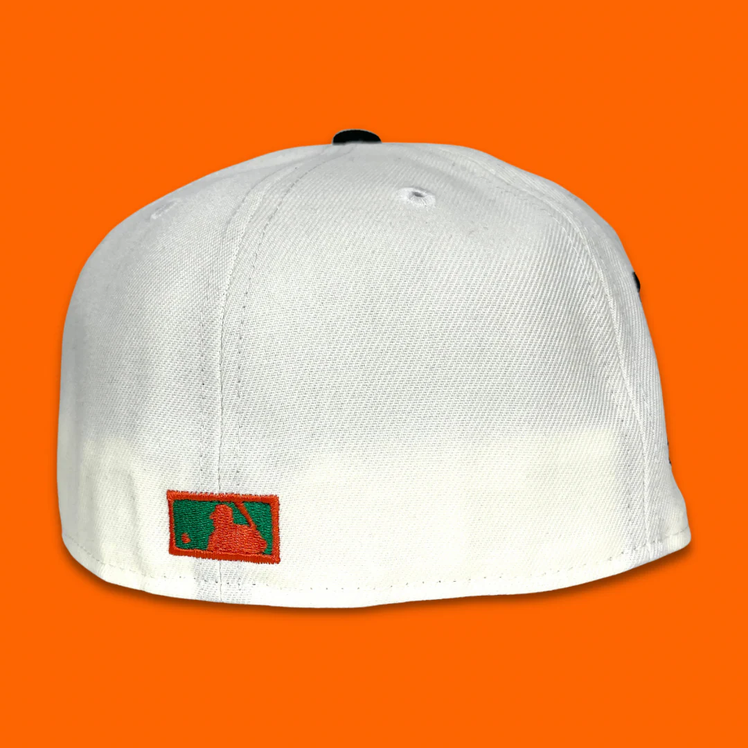 NEW ERA "GREAT ESCAPE" SAN FRANCISCO GIANTS FITTED HAT (CHROME WHITE/BLACK) - Image 4
