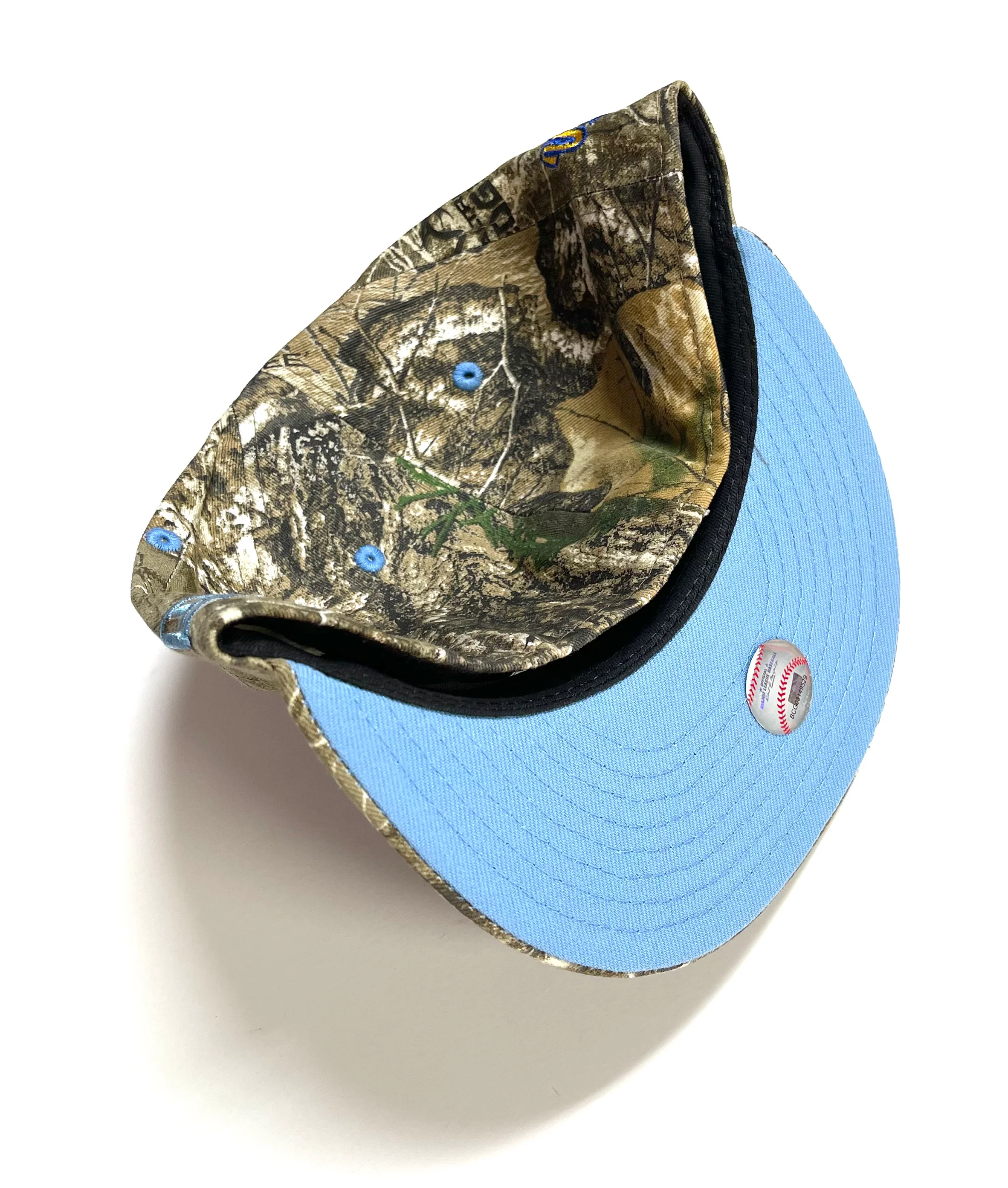 NEW ERA “HUNTING SEASON” TORONTO BLUEJAYS FITTED HAT (LIGHT BLUE UV) - Image 2