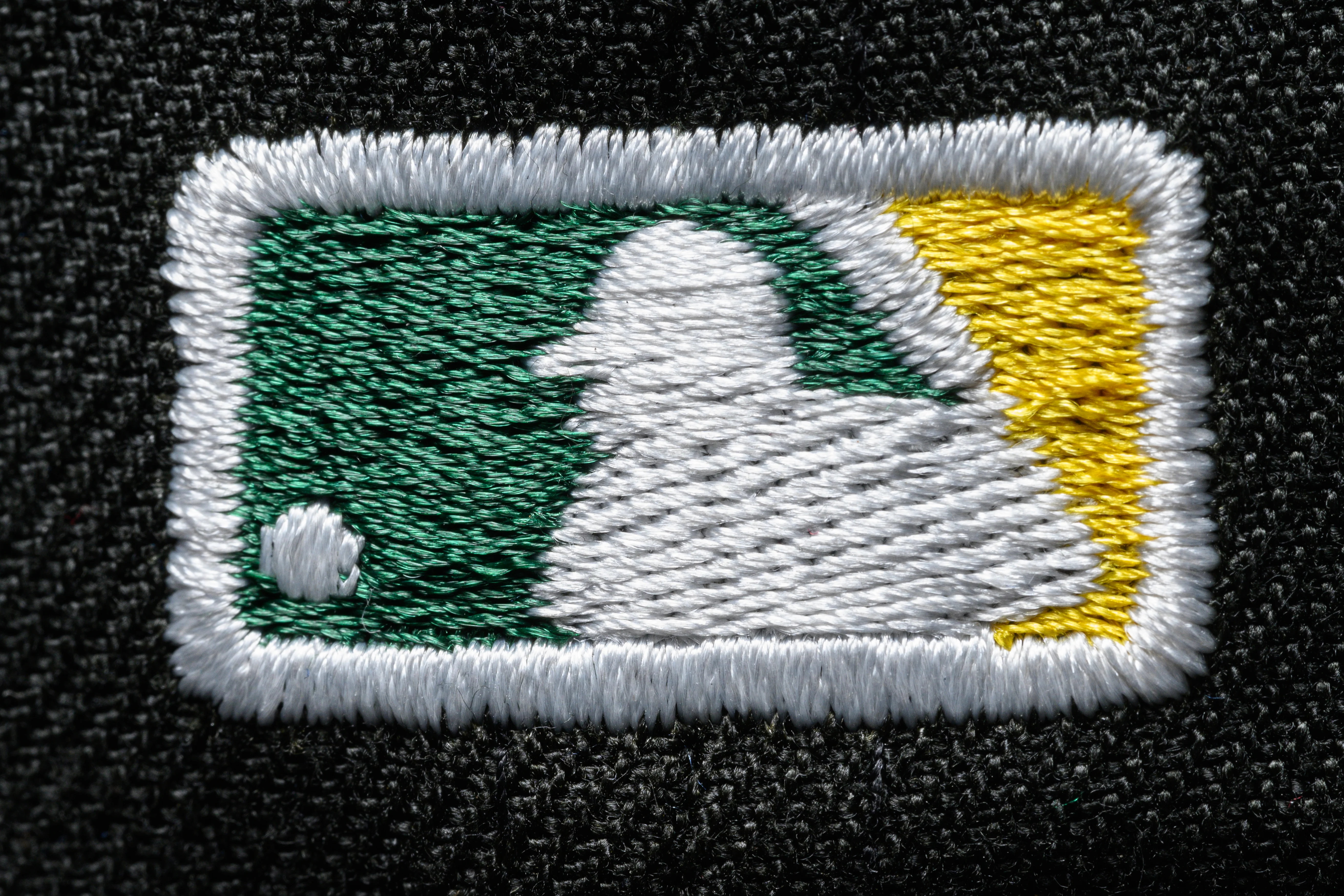 NEW ERA "OAKLAND INFIELD" OAKLAND A'S FITTED HAT (BLACK/TOASTED PEANUT) - Image 2