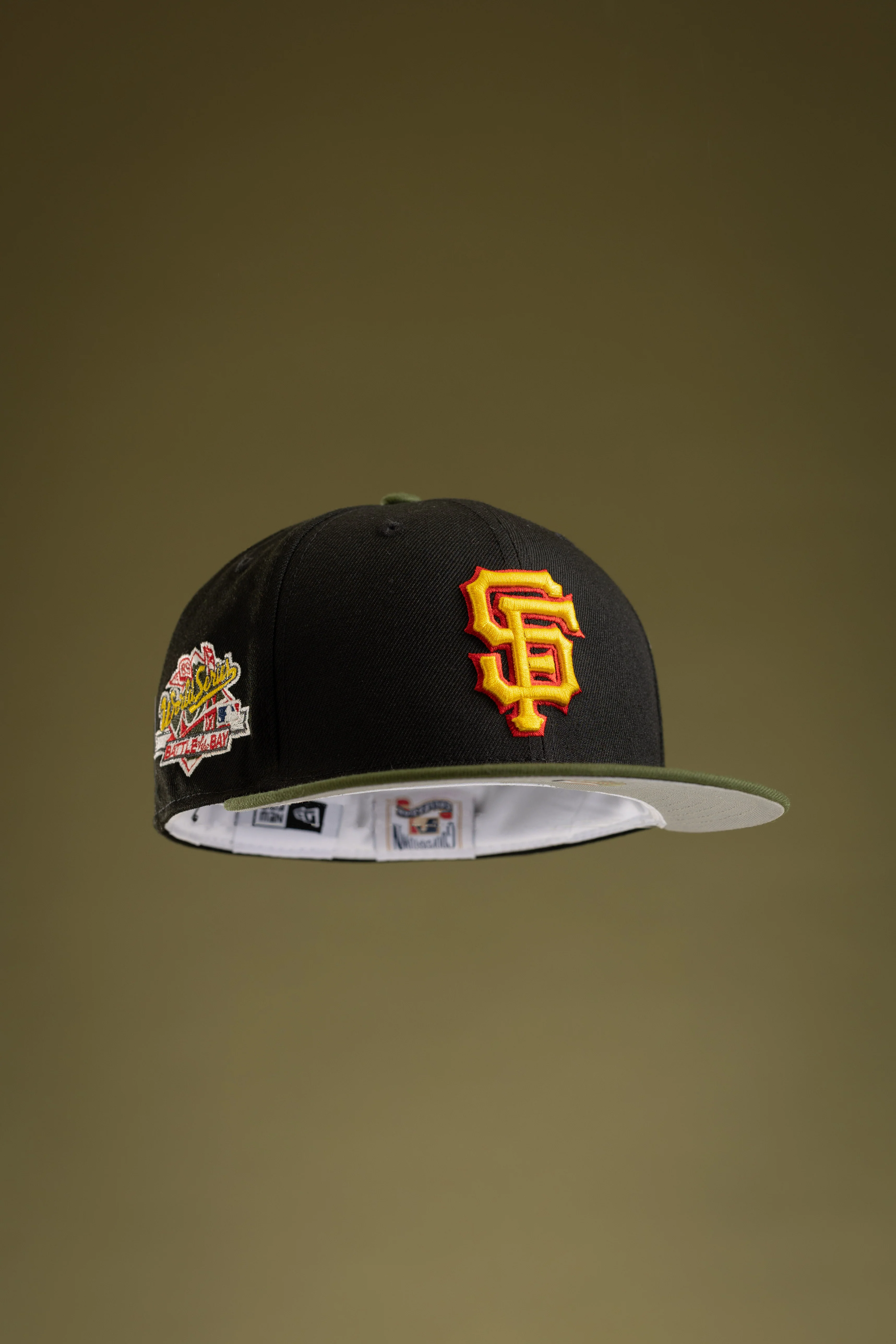 NEW ERA "MONSTER" SF GIANTS FITTED HAT (BLACK/OLIVE GREEN)