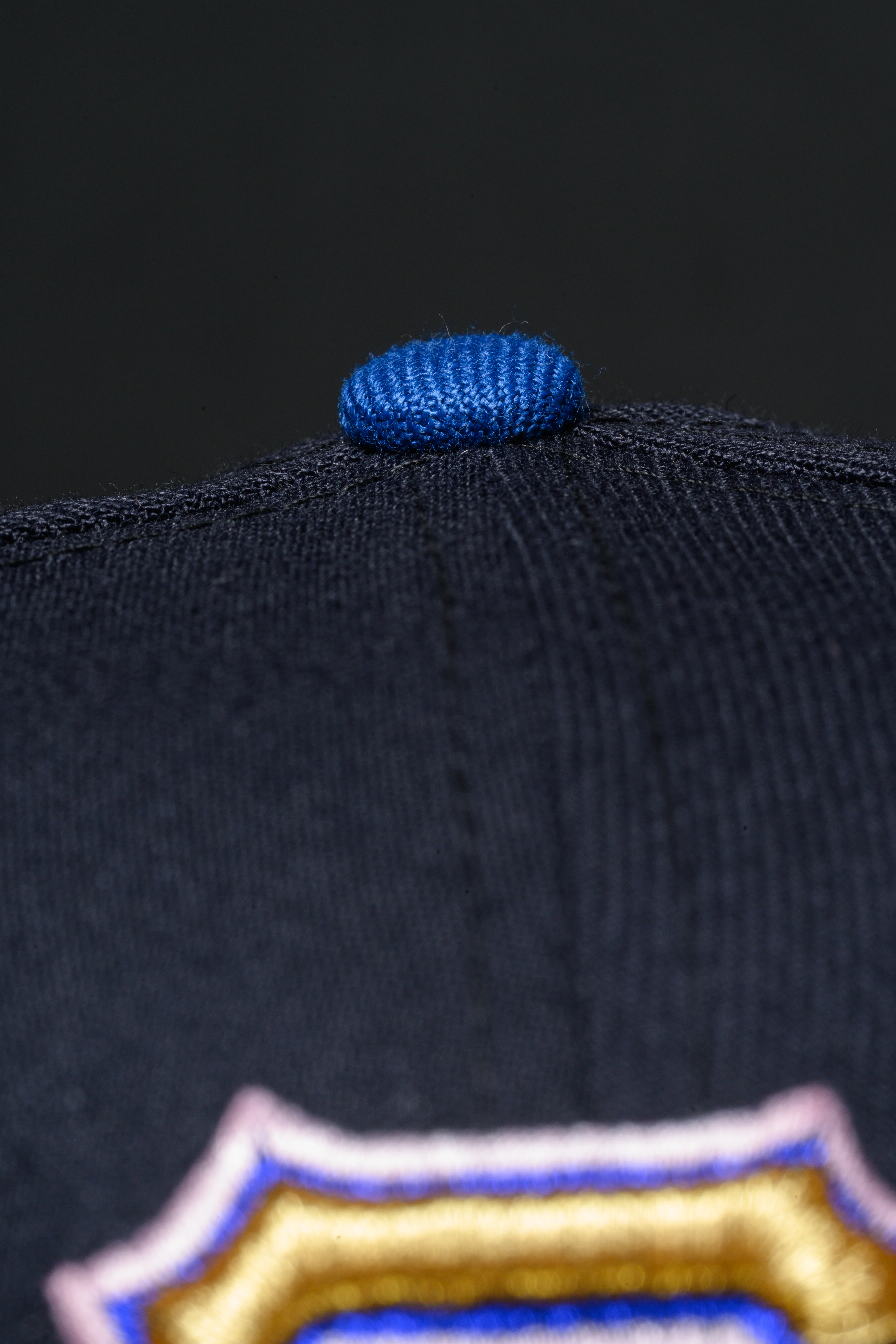 NEW ERA "MUSUBI" SAN FRANCISCO GIANTS FITTED HAT (NAVY/SONGBIRD BLUE) - Image 5