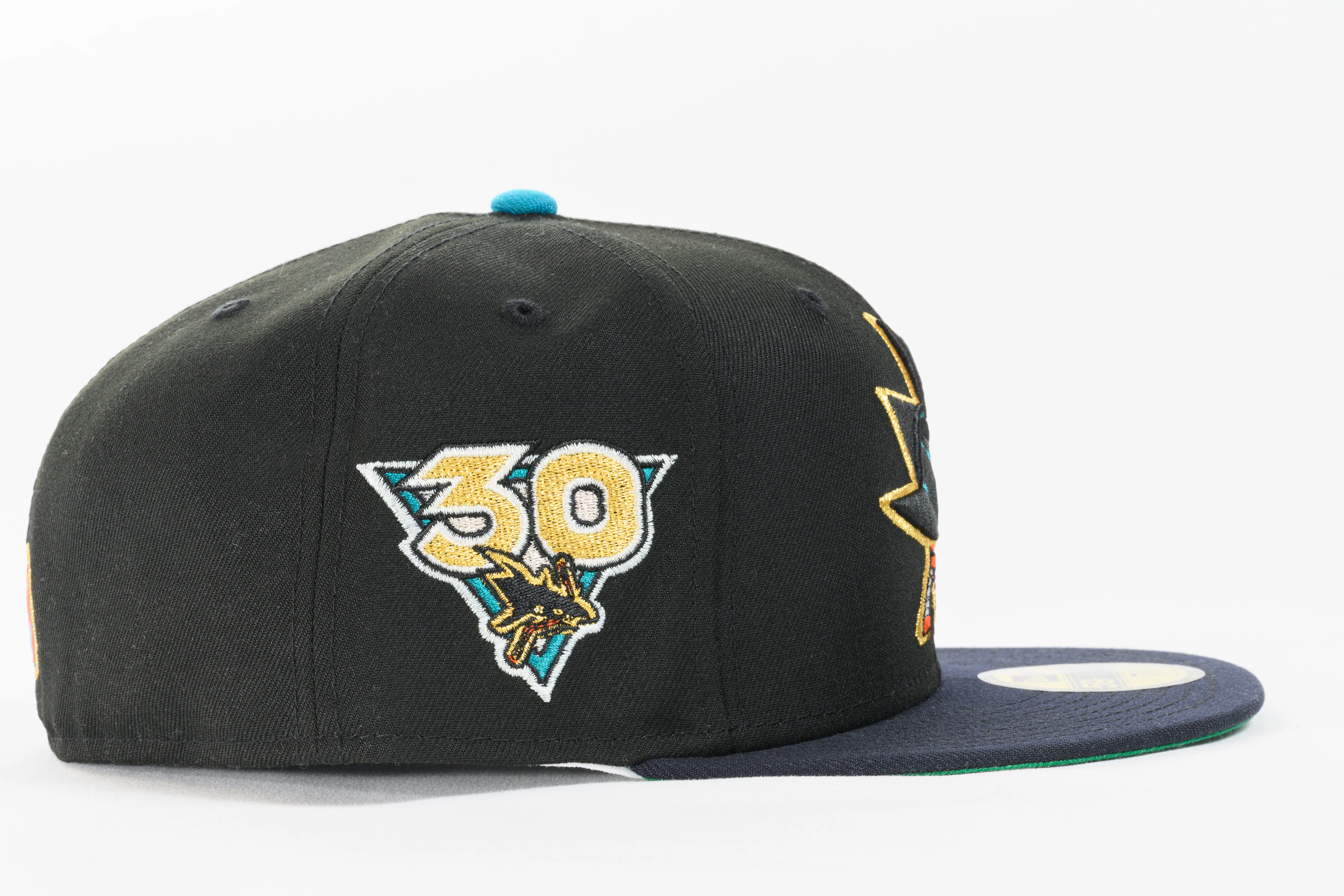 NEW ERA "NIGHT AT THE TANK" SAN JOSE SHARKS FITTED HAT (BLACK/NAVY) - Image 5