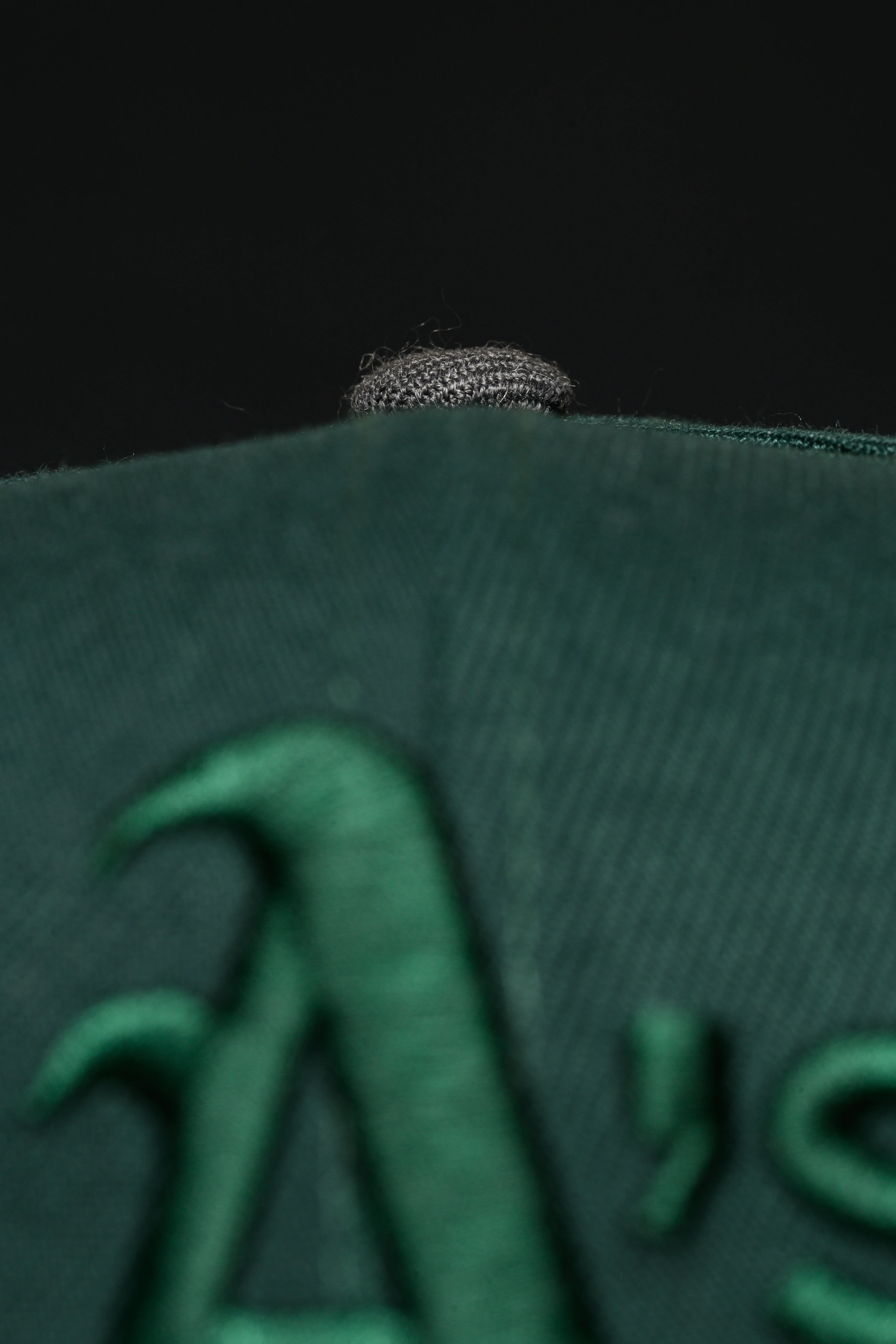 NEW ERA "PEACOAT" OAKLAND A'S FITTED HAT (DARK GREEN/GRAPHITE HEATHER) - Image 6