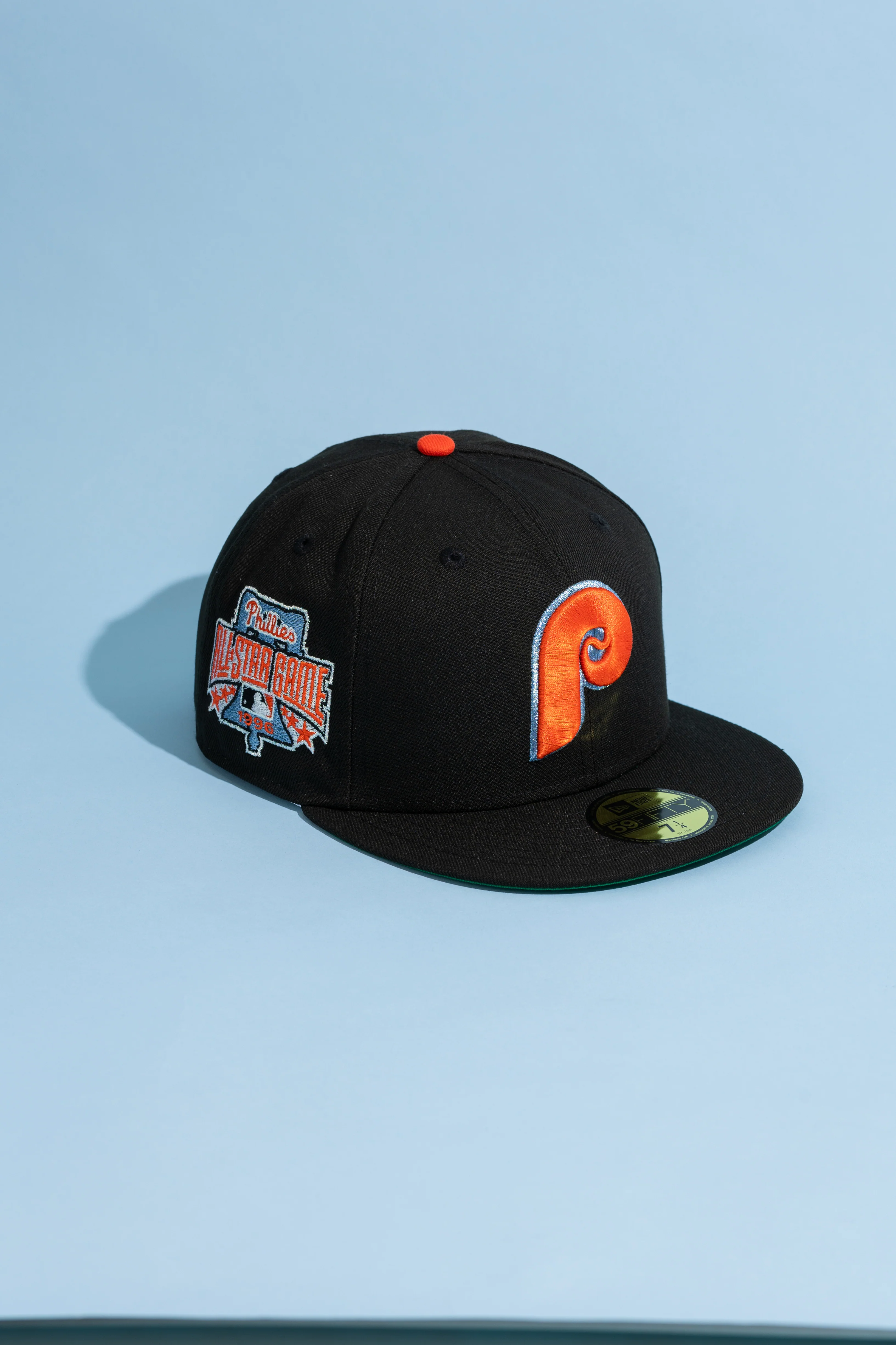 NEW ERA “PHILLIES ON ICE” PHILADELPHIA PHILLIES FITTED HAT (BLACK)