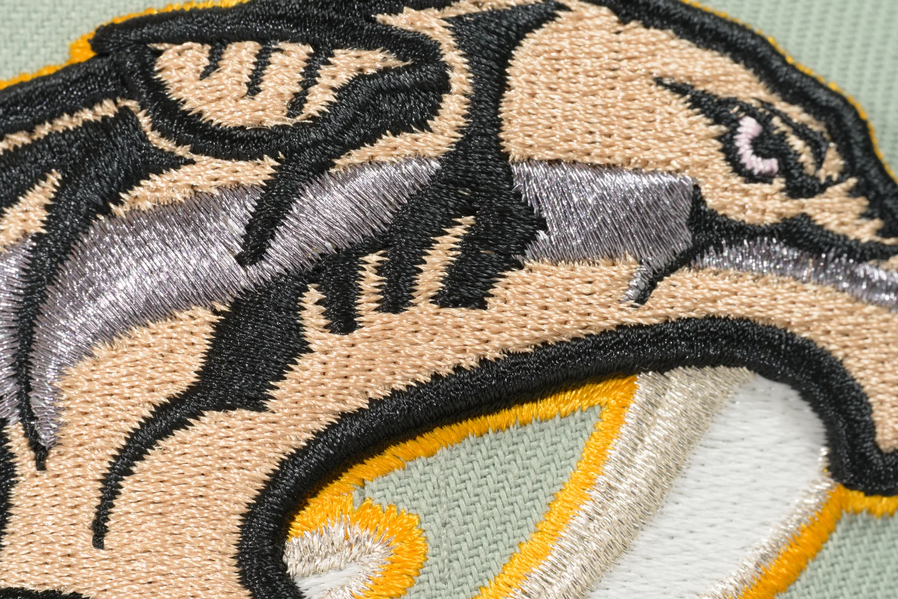 NEW ERA "PREDATOR"  NASHVILLE PREDATORS (EVEREST GREEN/ BLACK/PINK) - Image 6