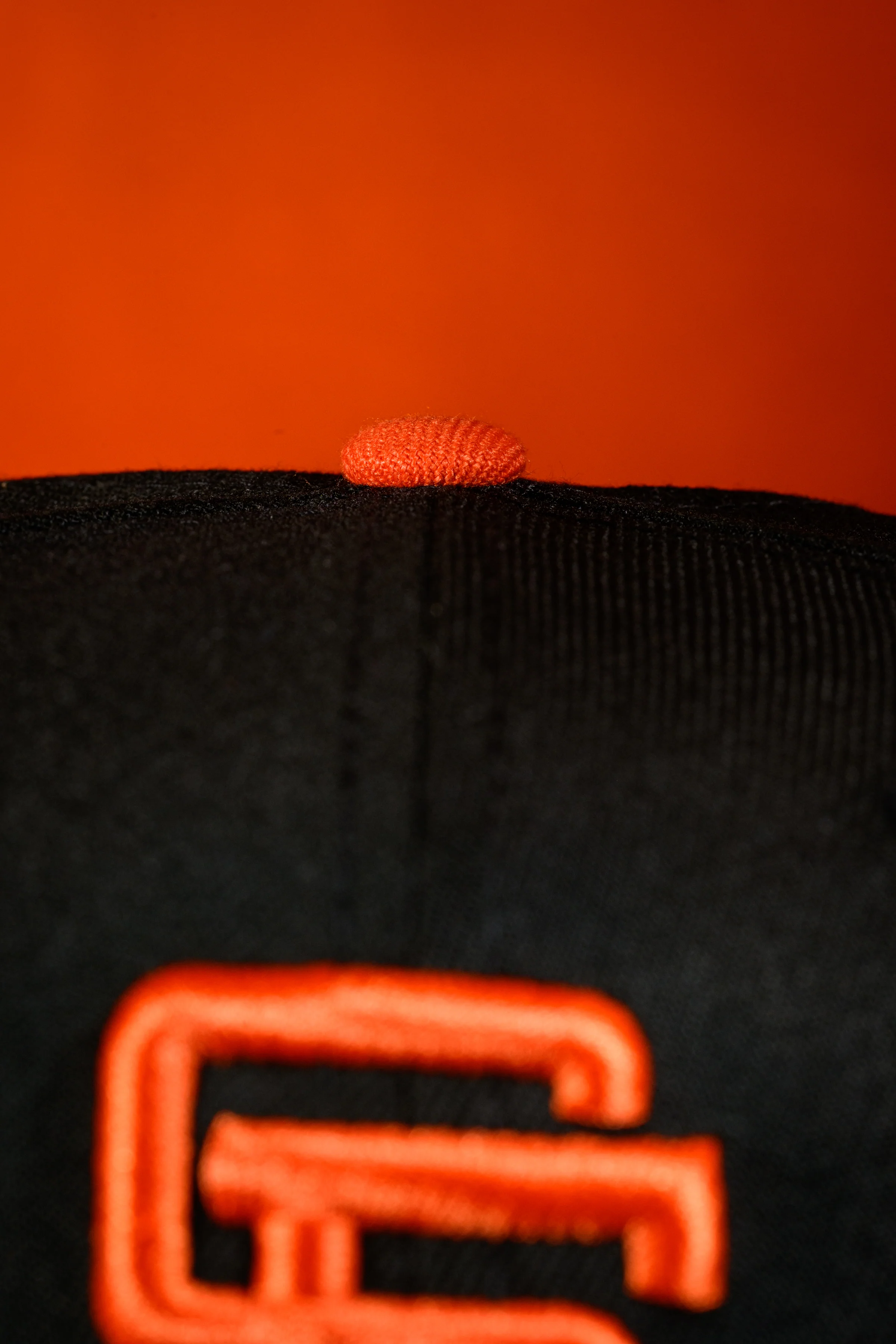 NEW ERA "RETRO CLASSIC" SAN FRANCISCO  FITTED HAT (BLACK/ORANGE) - Image 5