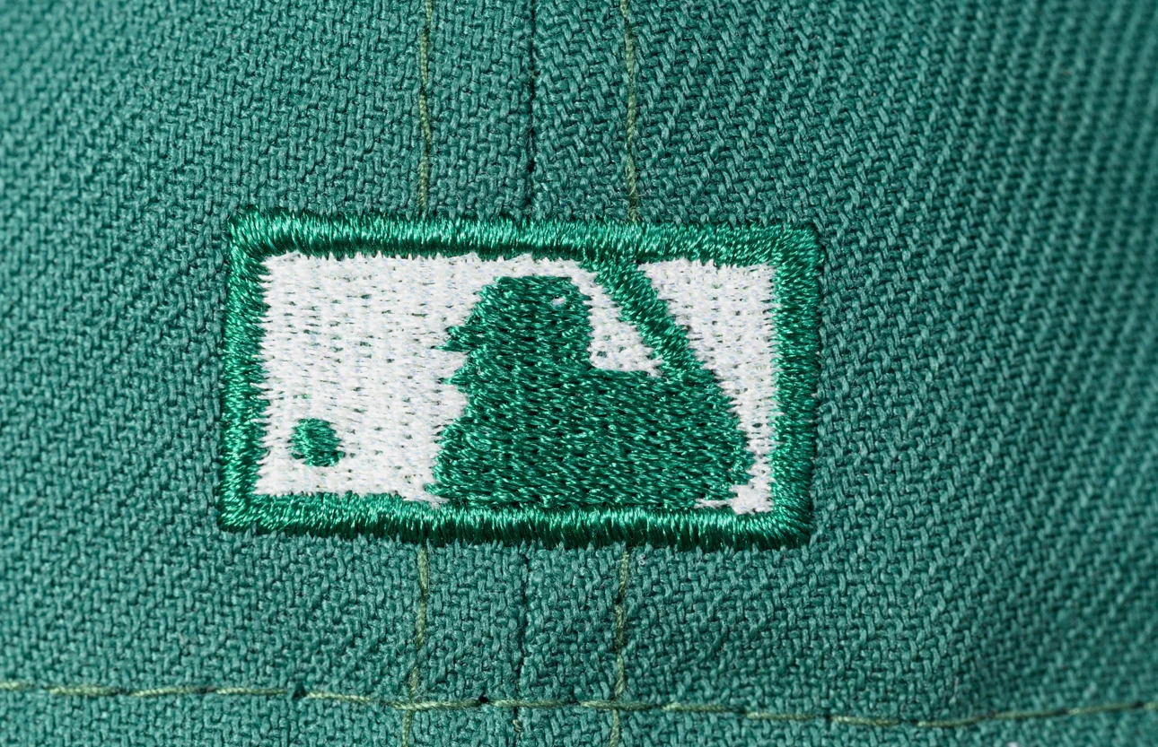NEW ERA "EXPENSIVE ROSES" SF GIANTS FITTED HAT (EMERALD GREEN/BLACK) - Image 2