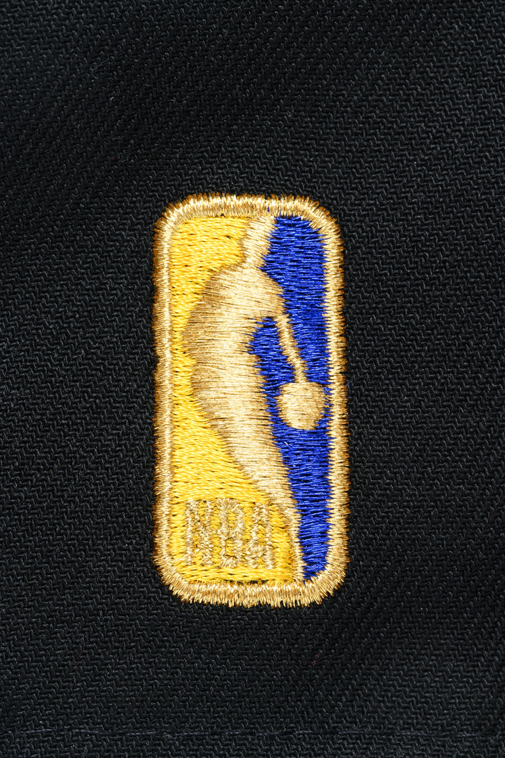 NEW ERA "RUN TMC AWAY" GOLDEN STATE WARRIORS FITTED HAT (BLACK/ DARK ROYAL) - Image 2