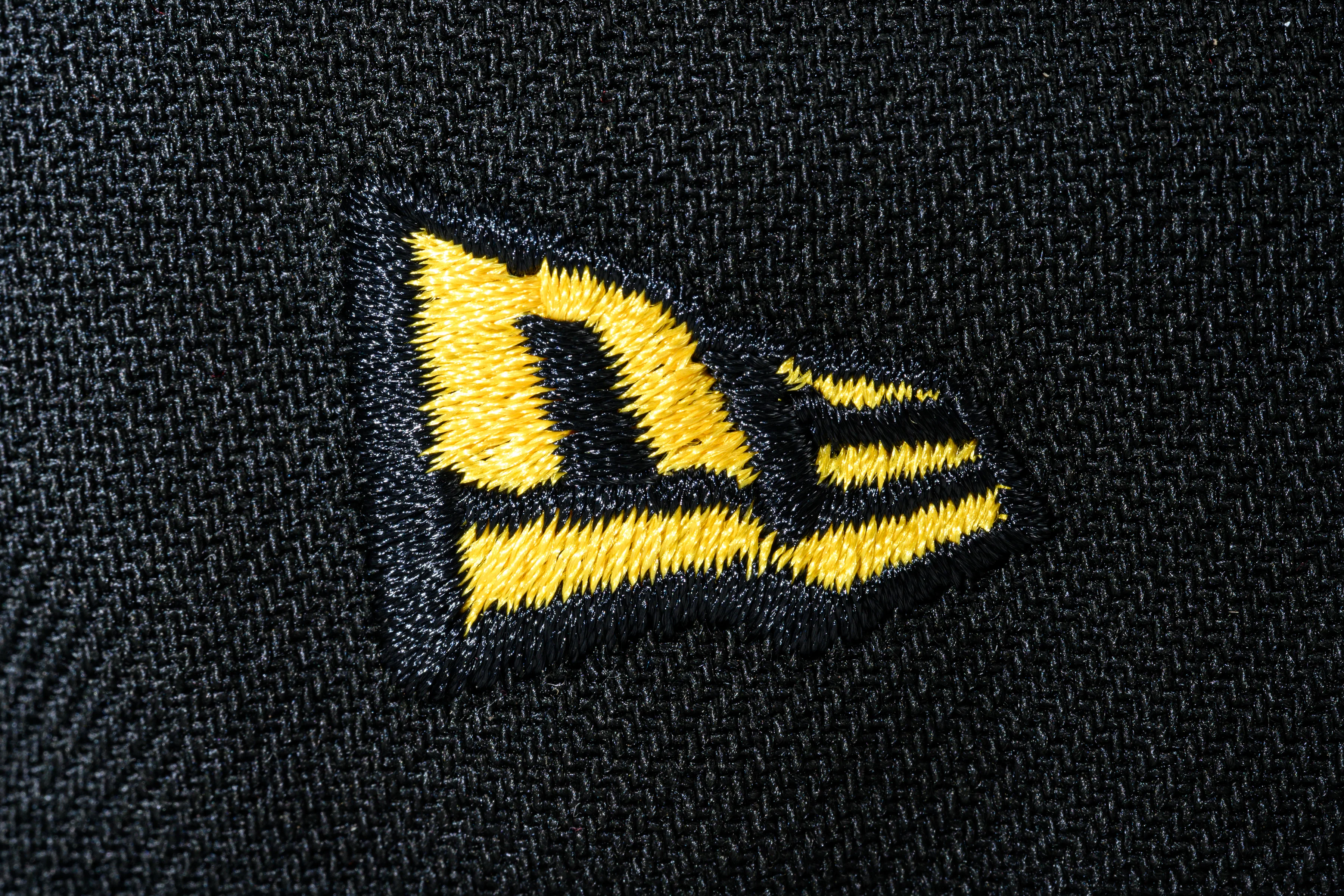 NEW ERA "SCAT" SEATTLE MARINERS FITTED HAT (BLACK/RED/YELLOW) - Image 3