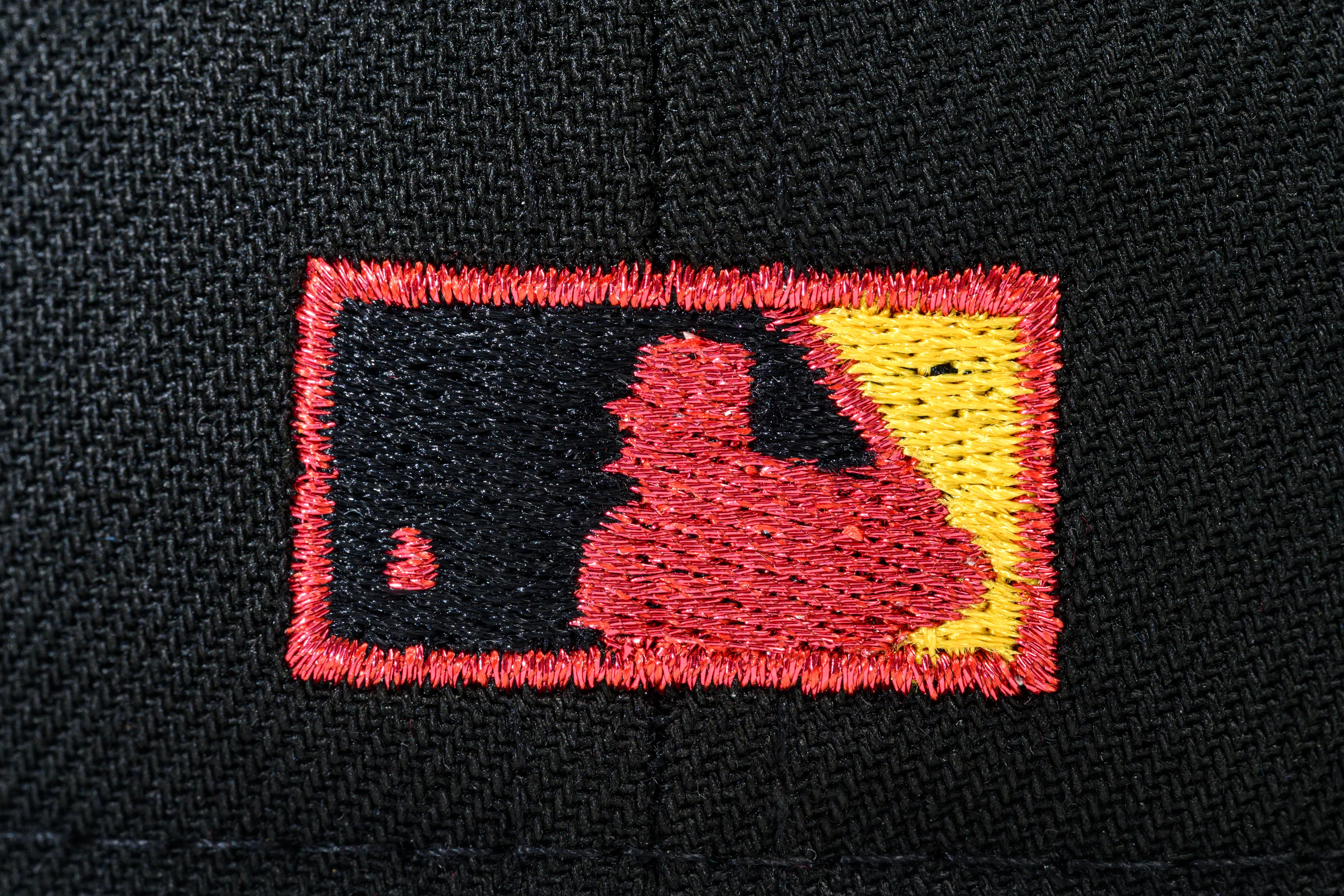 NEW ERA "SCAT" SEATTLE MARINERS FITTED HAT (BLACK/RED/YELLOW) - Image 4