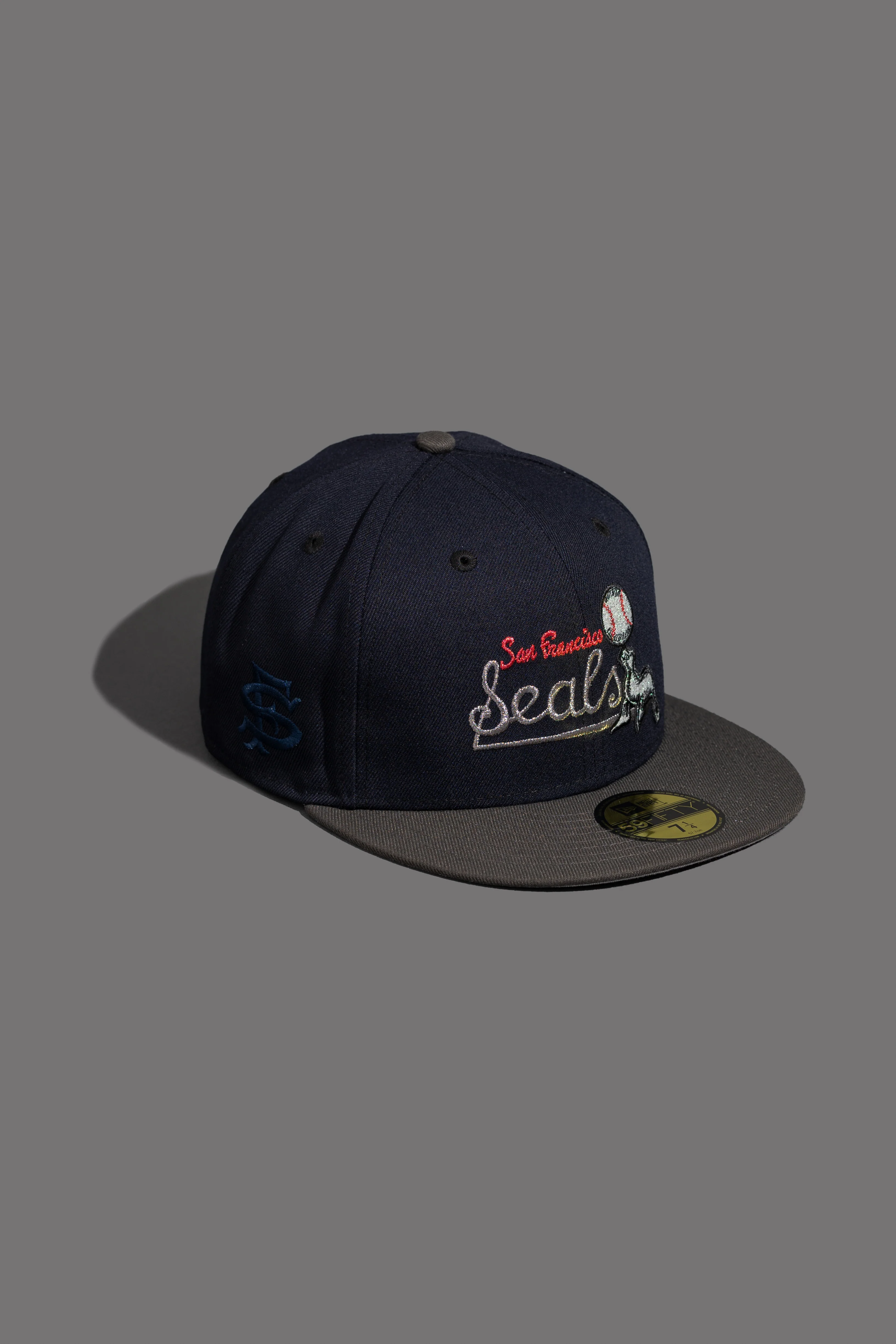 NEW ERA “BUSINESS CASUAL” SF SEALS FITTED HAT (NAVY/PEWTER)