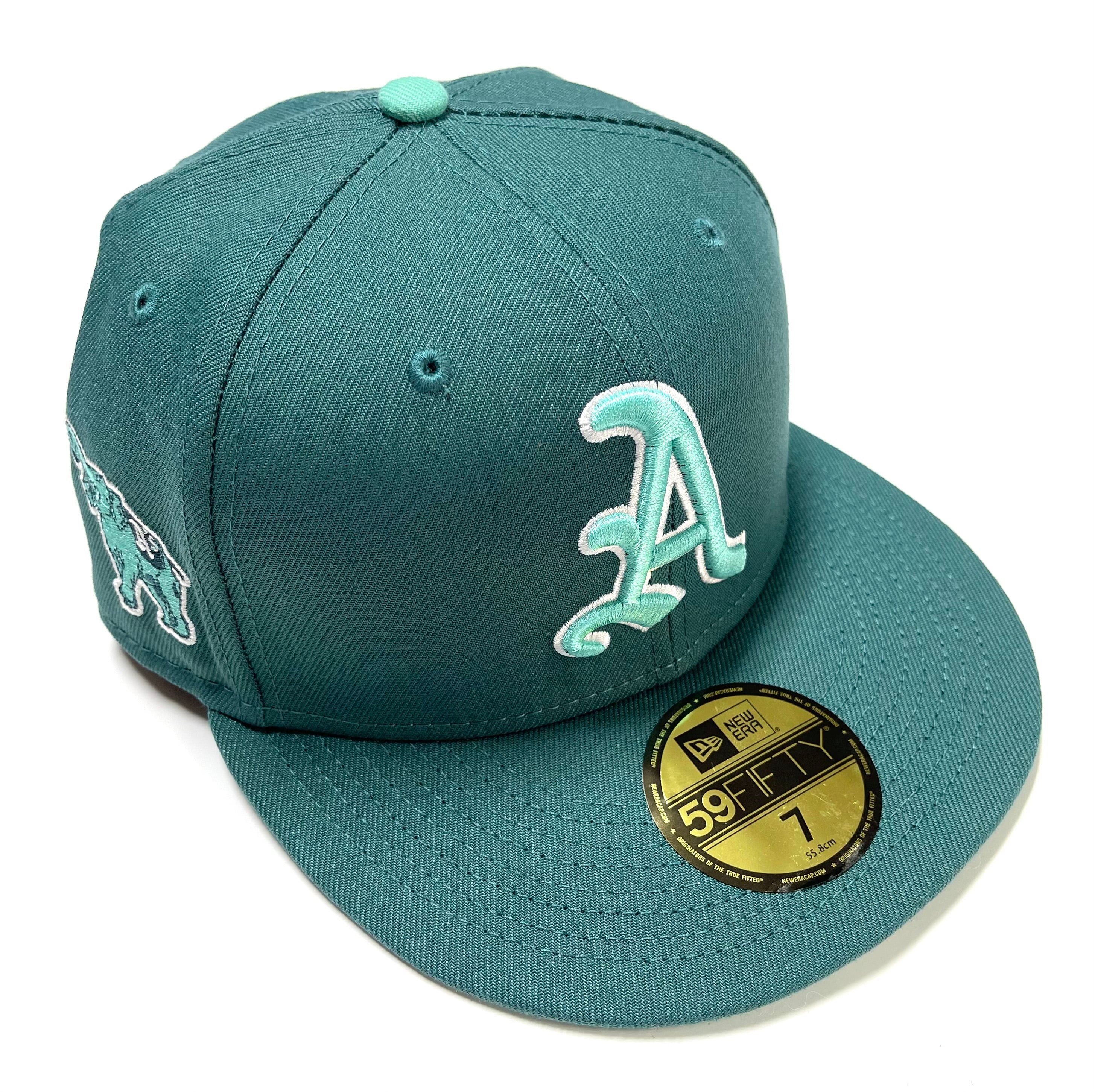 NEW ERA "SPEARMINT” PHILADELHIA ATHLETICS FITTED HAT (PINE GREEN/CLEAR MINT)