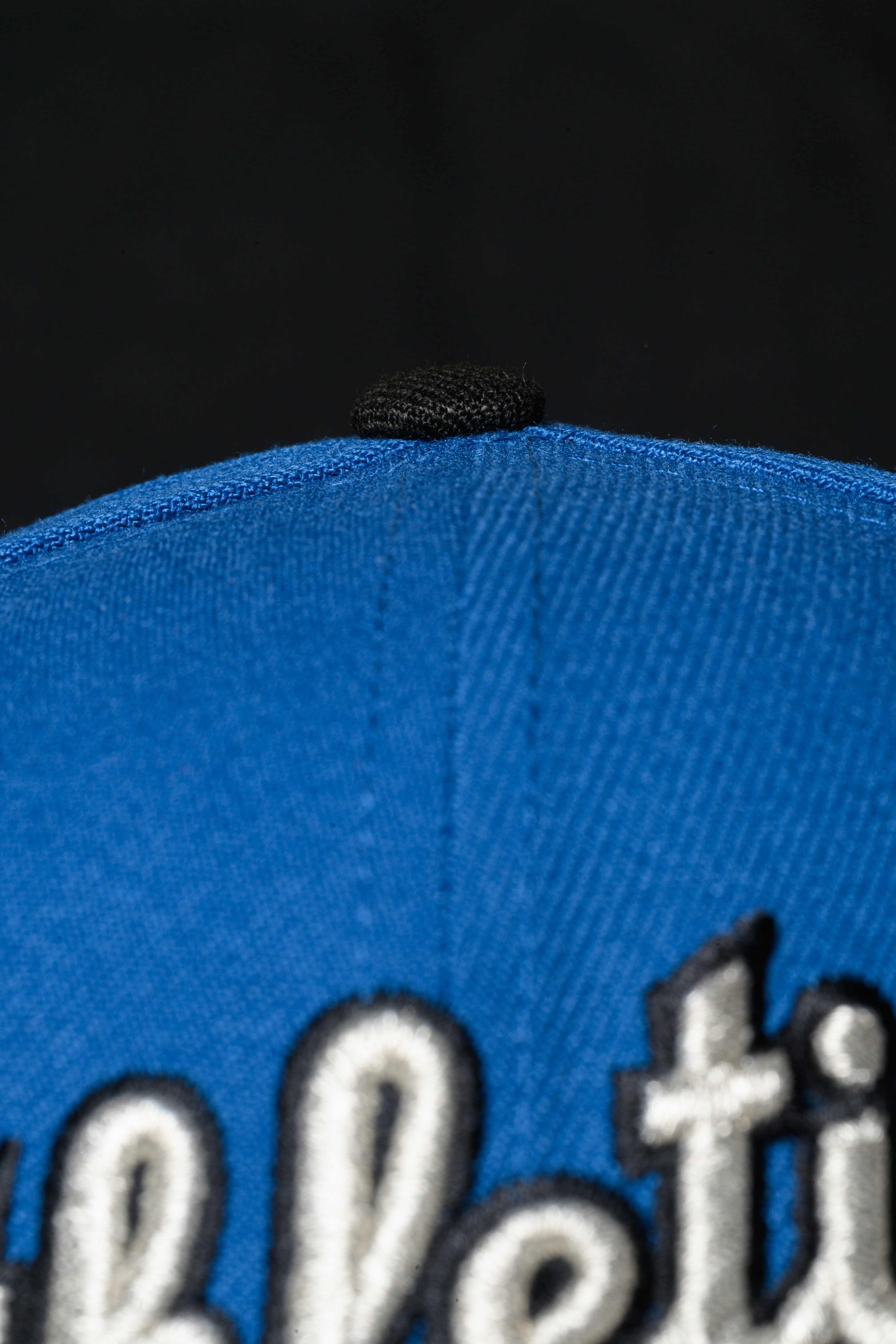 NEW ERA “OG SPREE SCRIPT" OAKLAND A'S FITTED HAT (BLUE/BLACK) - Image 5