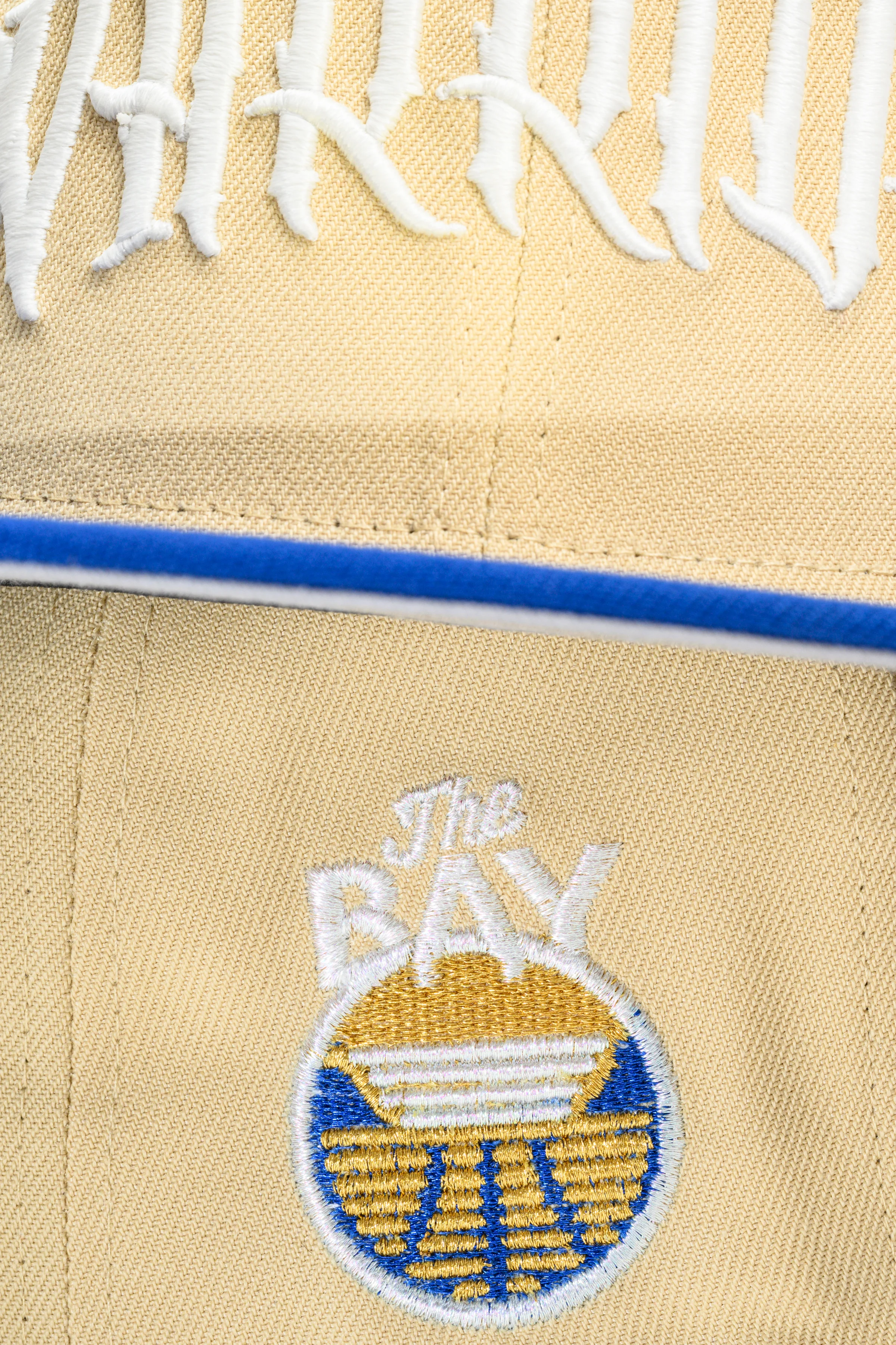 NEW ERA "STRENGTH IN NUMBERS” GOLDEN STATE WARRIORS FITTED HAT (VEGAS GOLD/ROYAL) - Image 9