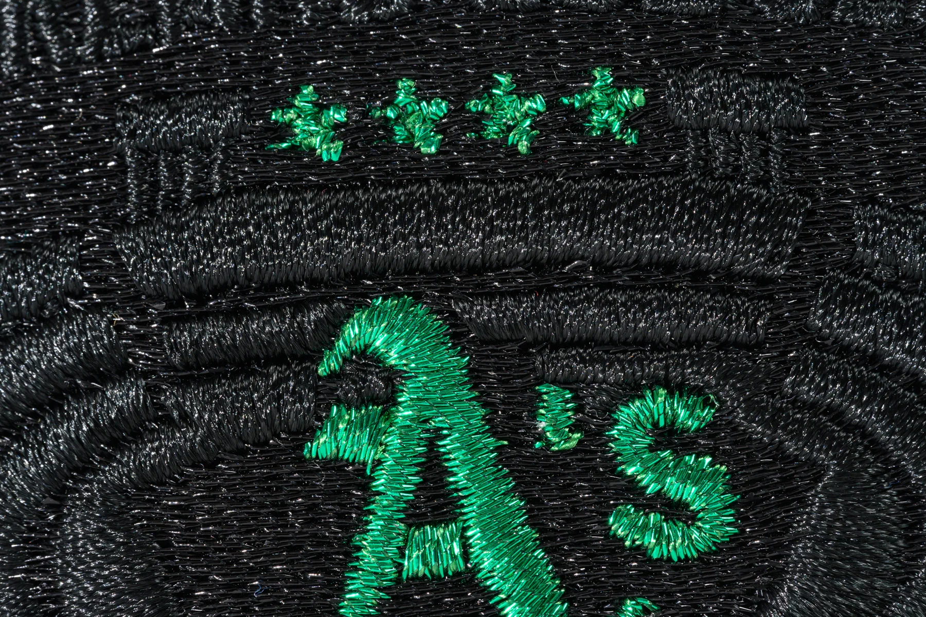 NEW ERA "TOMBSTONE SCRIPT" OAKLAND A'S FITTED HAT (BLACK/DARK GRAPHITE) - Image 7