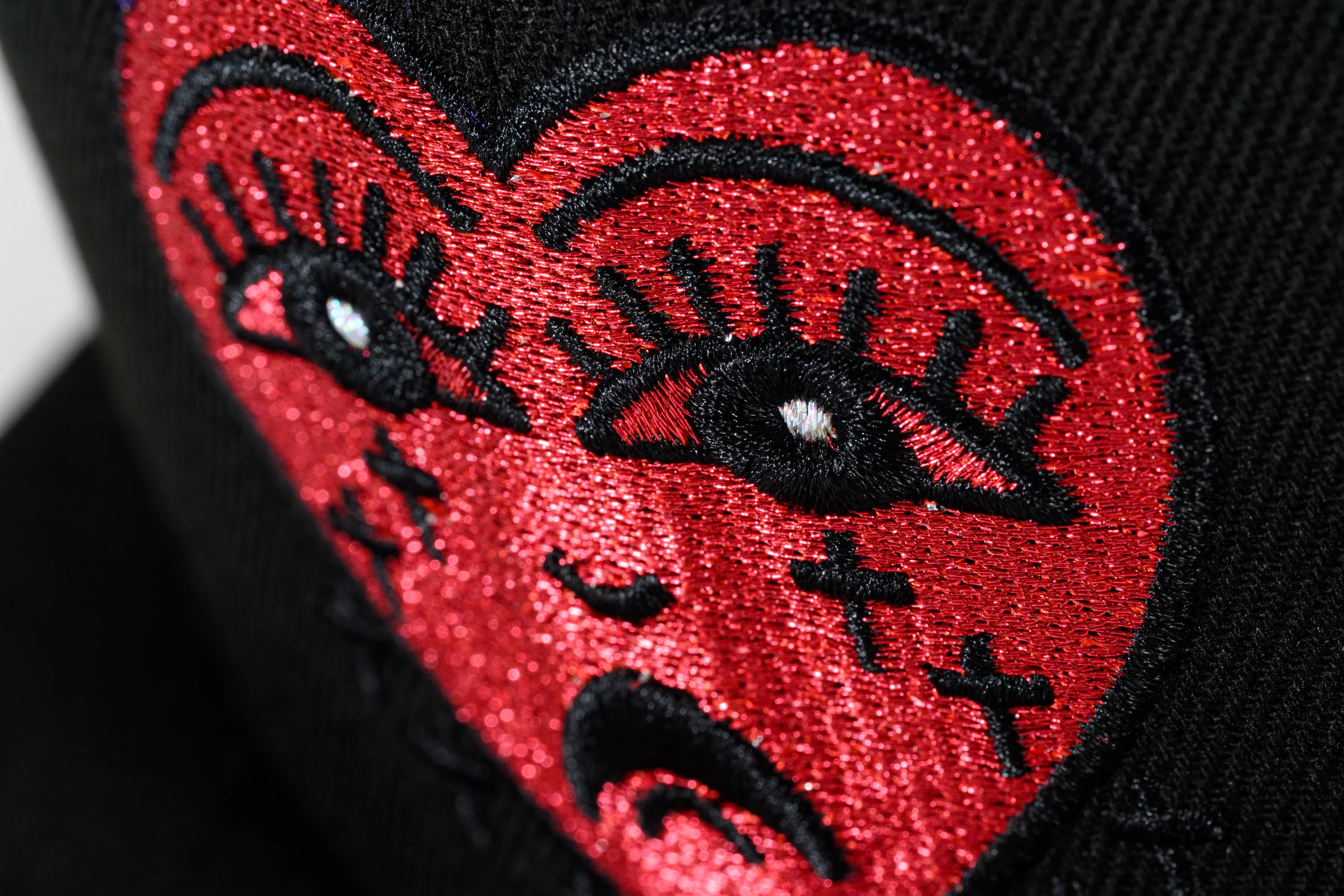 SFC X CHICANO ELECTRIC "CORAZON" FITTED HAT (BLACK/RED) - Image 10