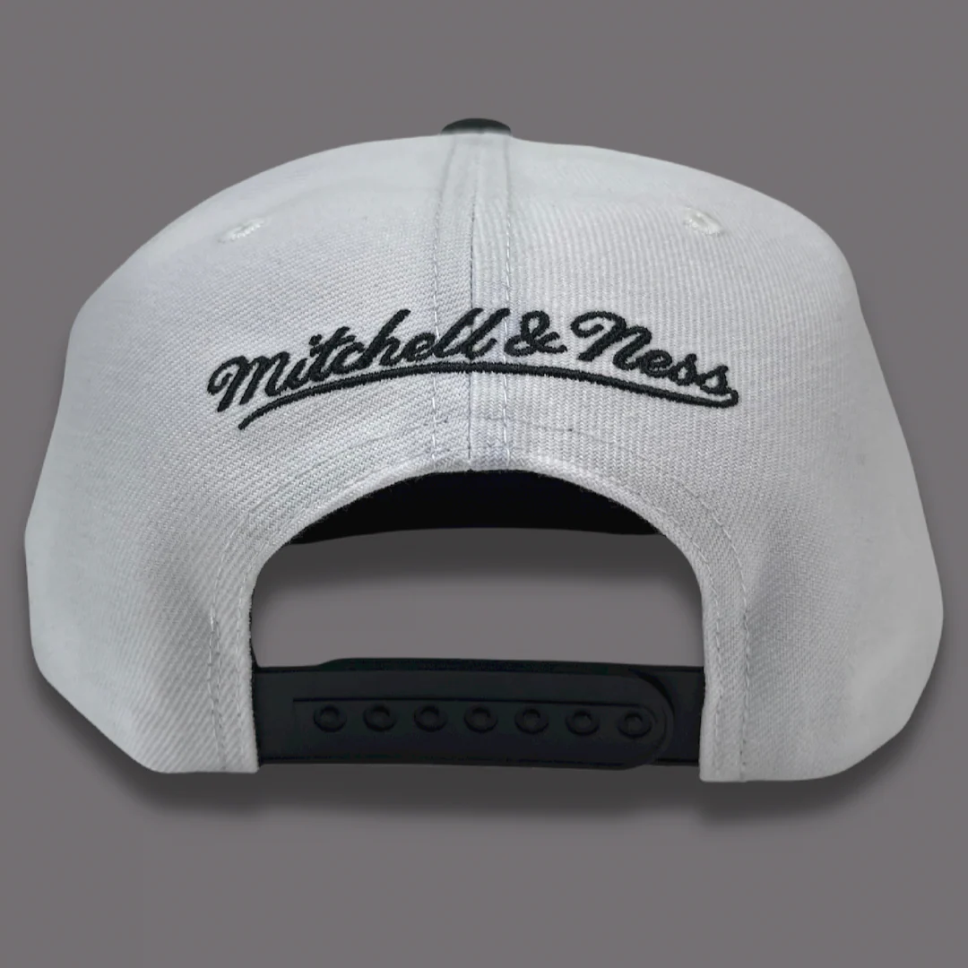 SFC X MITCHELL & NESS "HOOD OL' DAYS" SHARTOOTH SNAPBACK (BLACK) - Image 3